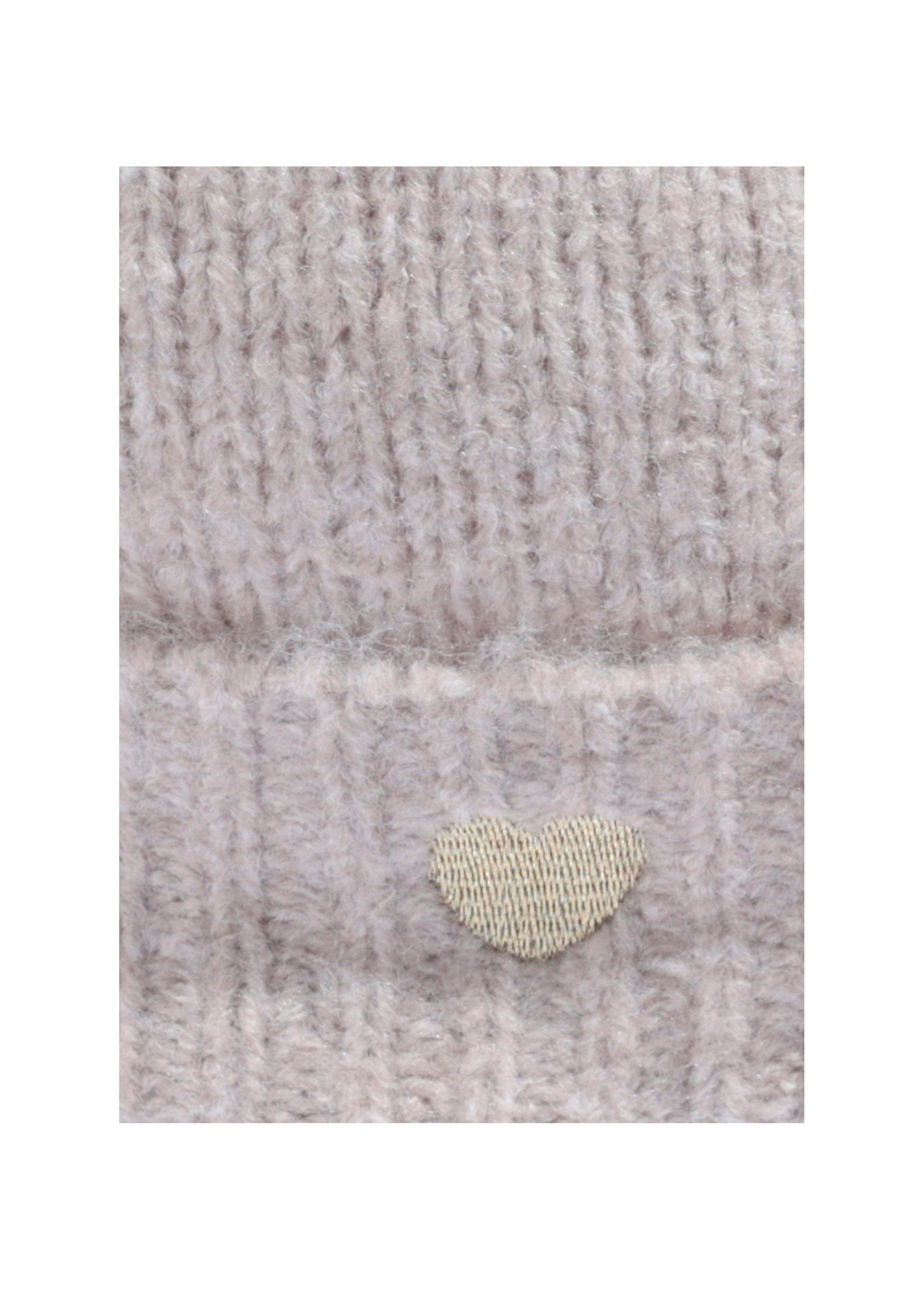 Warm_wool_hat_with_heart_embroidery_Beige_china_DE1_slim