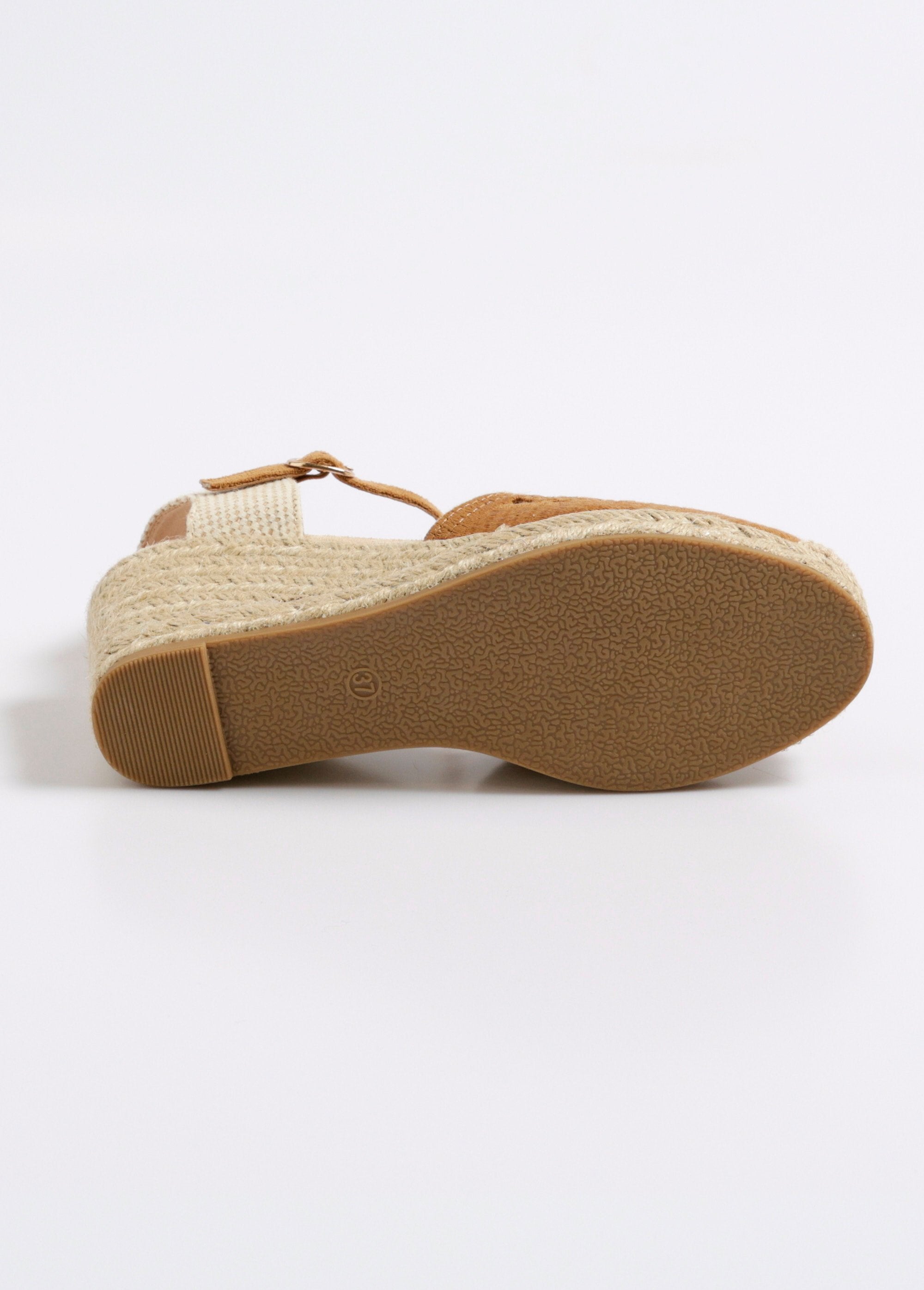 Openwork_flower_wedge_espadrilles_camel_UN1_slim