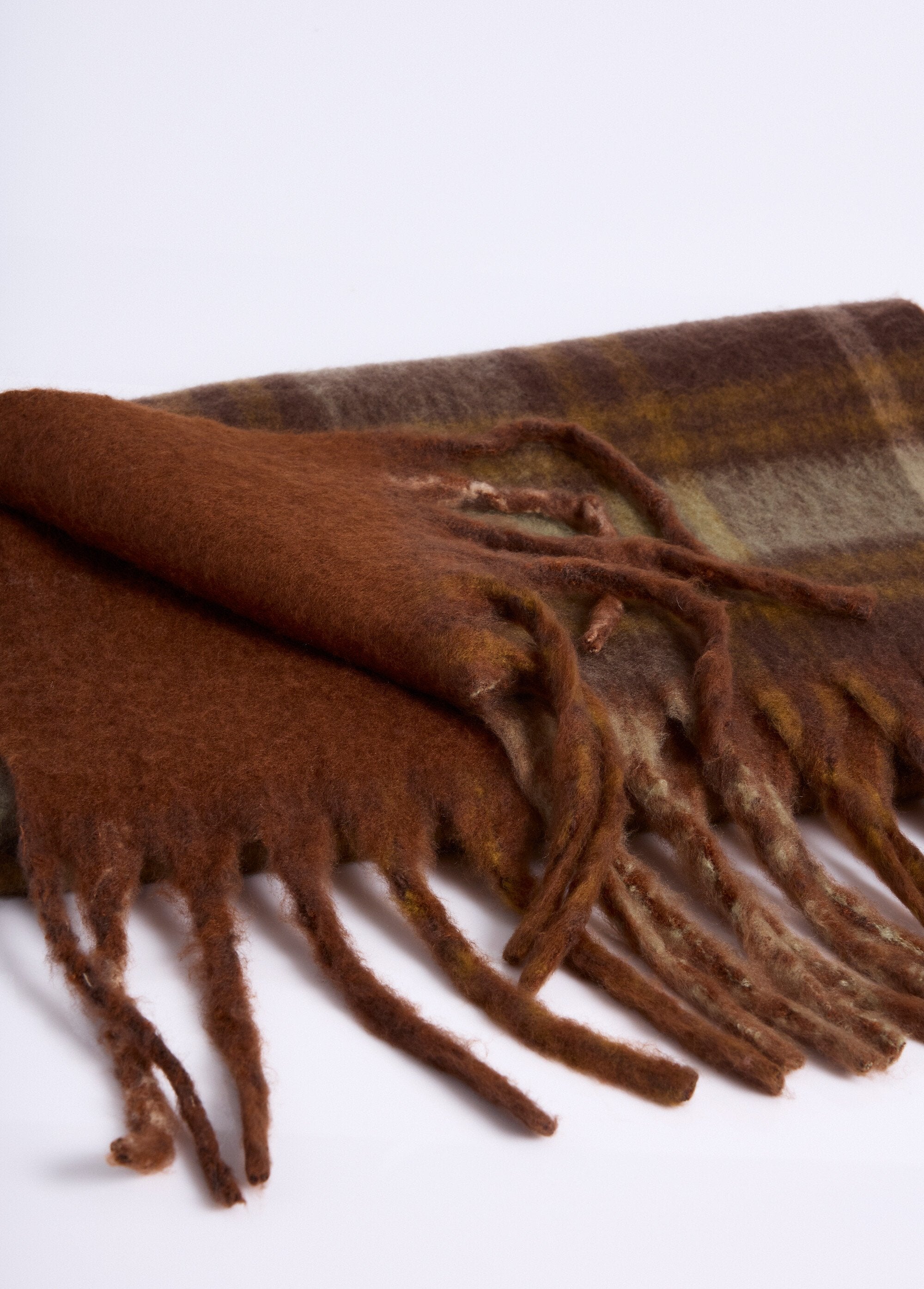 Long_two-tone_checkered/plain_scarf_Taupe_stripe_DE1_slim