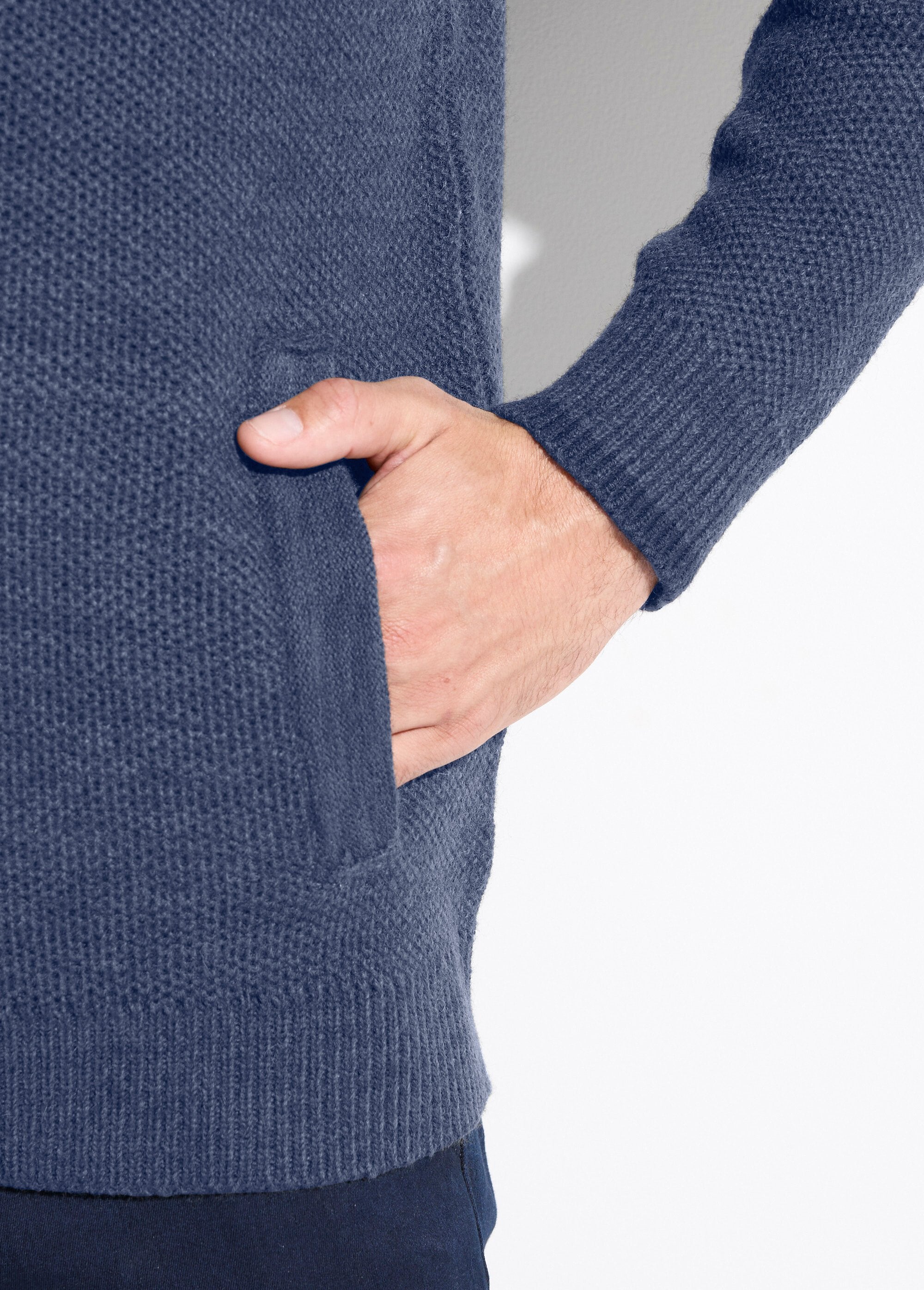 Zipped_cardigan_with_high_collar_in_heathered_wool_knit_Blue_DE2_slim