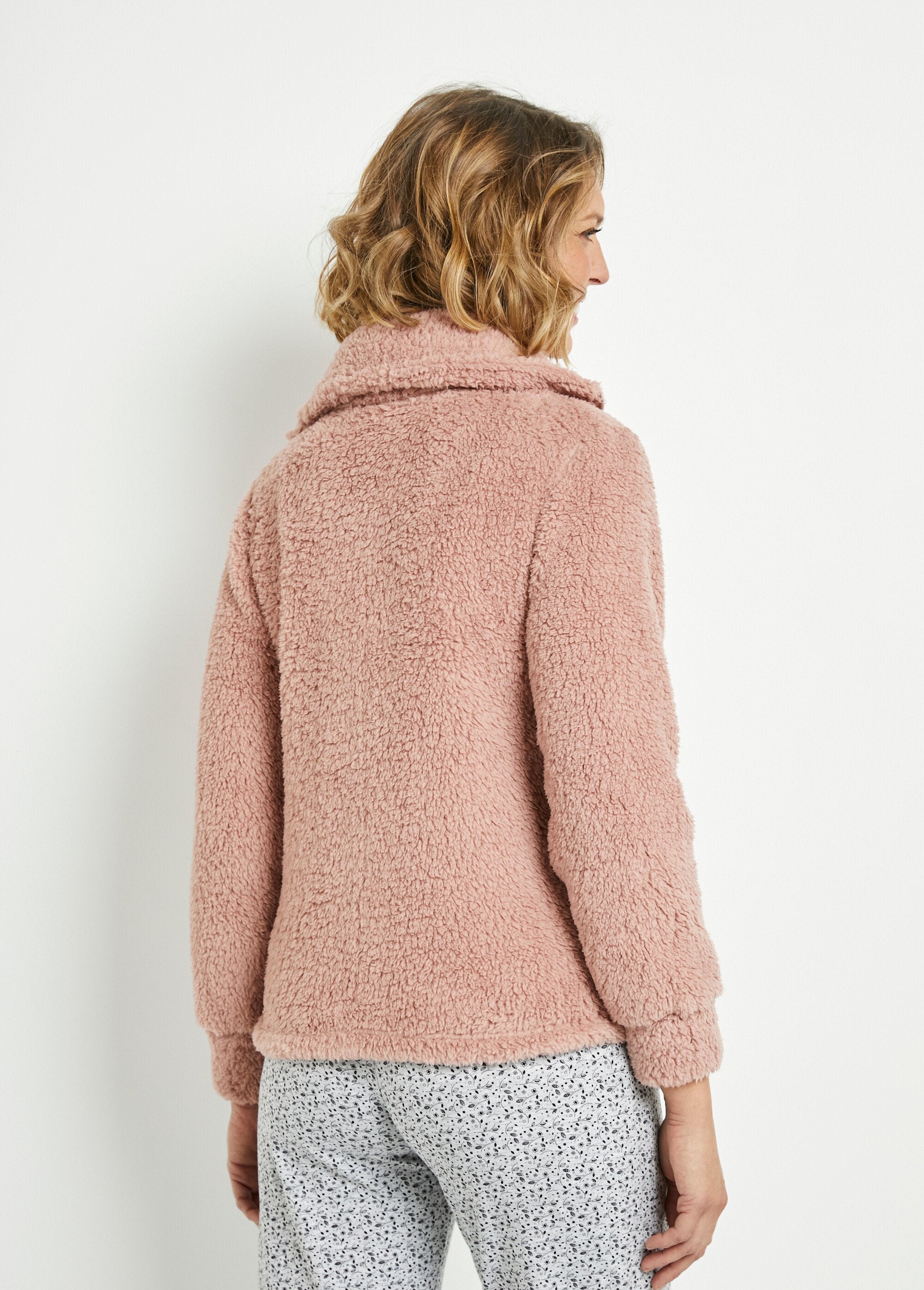 Warm_pastel_fleece_comfort_zip-up_sweater_Pink_DO1_slim