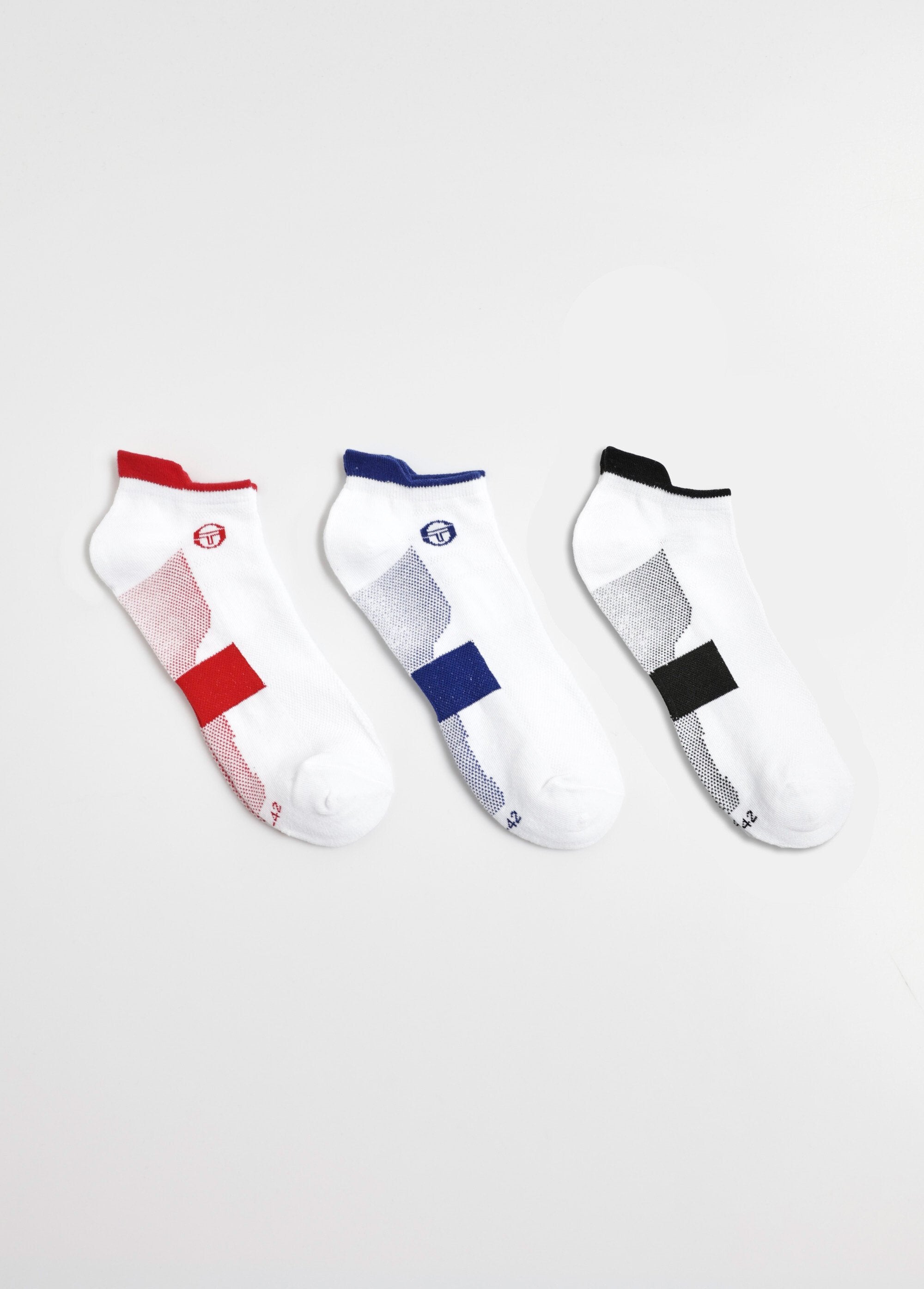 Pack_of_3_heel_detail_socks_Assorted_white_DE1_slim