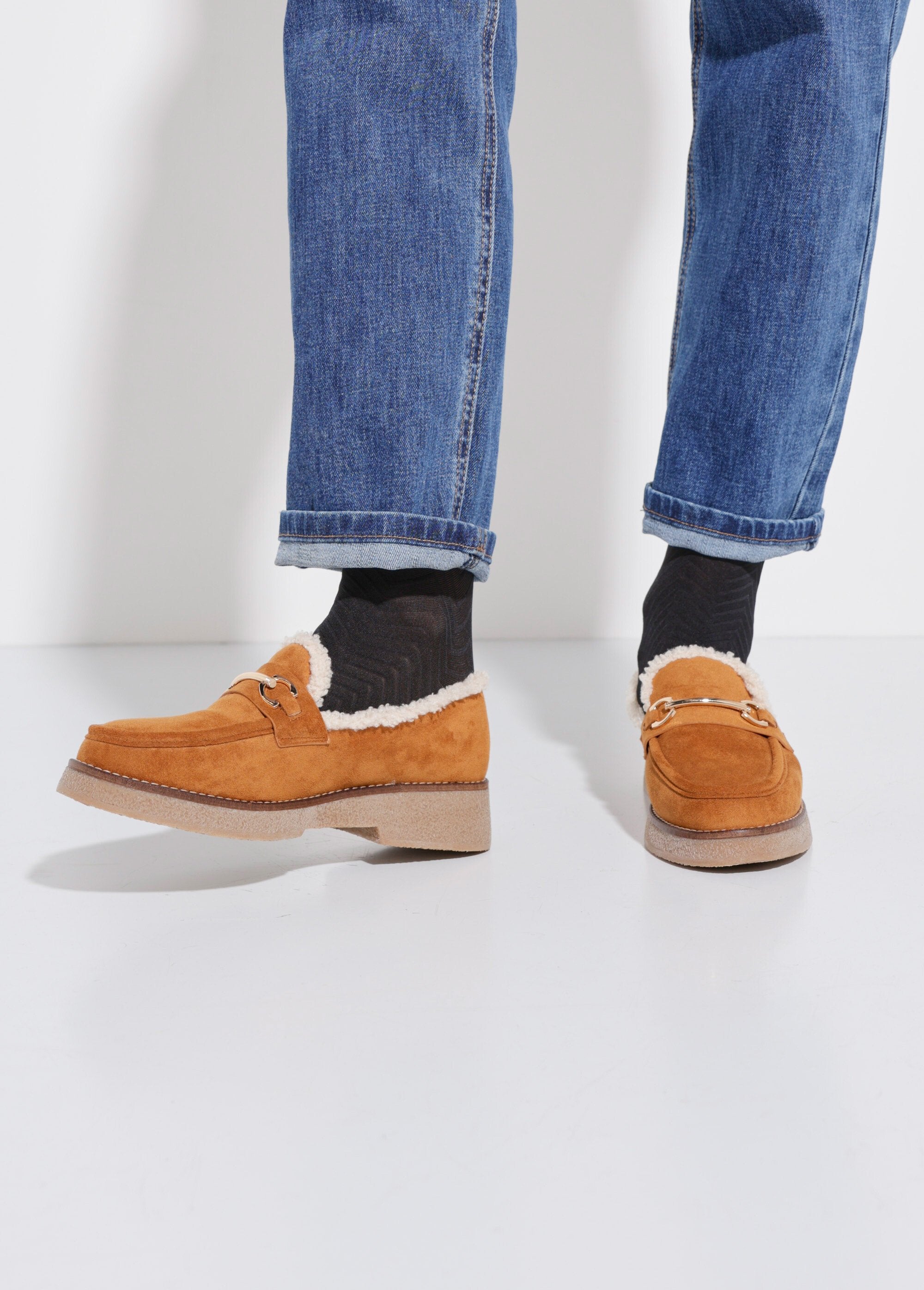 Lined_loafers_with_crepe-look_sole_camel_SF1_slim