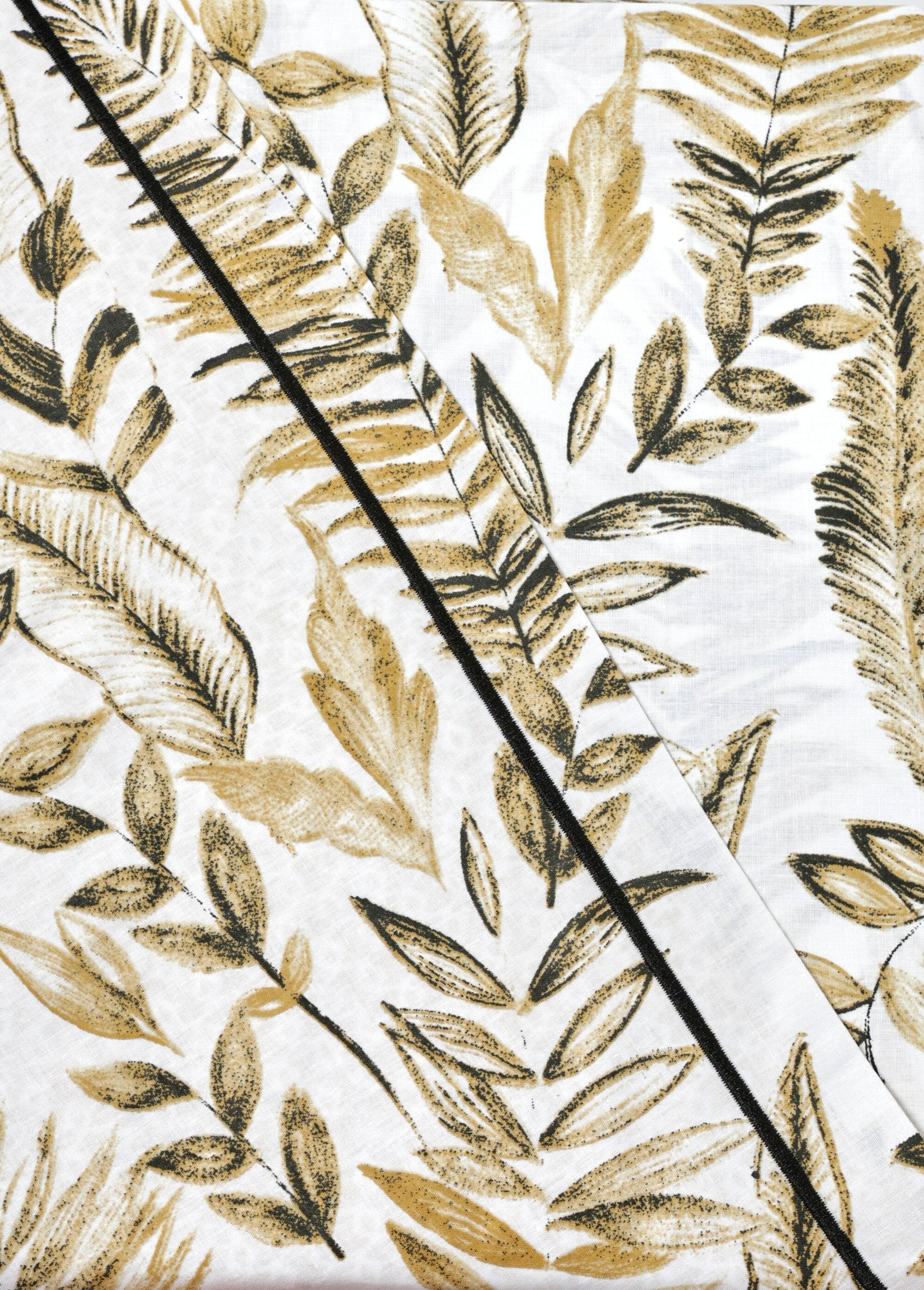 4-piece_set_with_flat_sheet,_foliage_Beige_print_DO1_slim