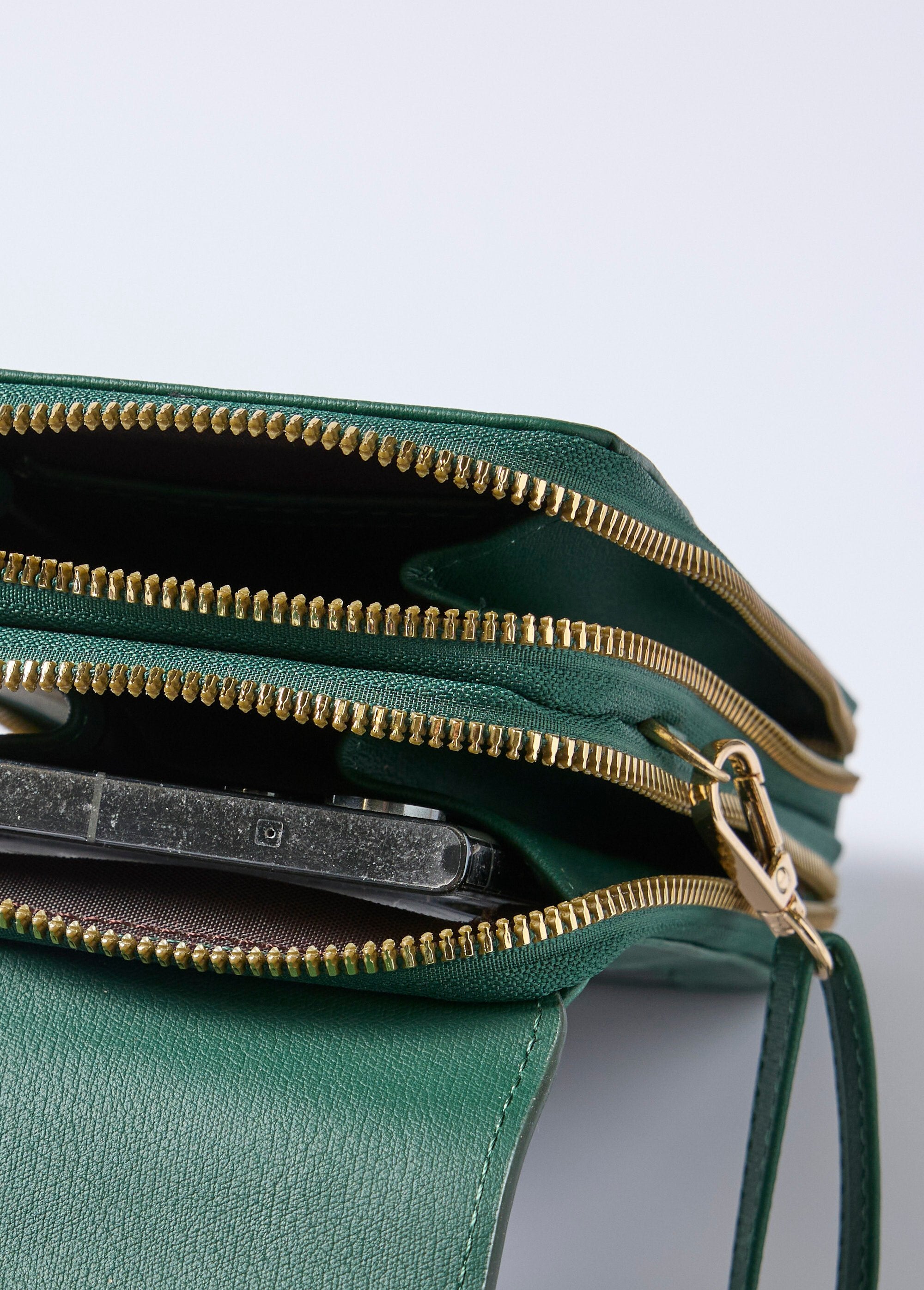 2-compartment_faux_leather_phone_pouch_Green_DE1_slim