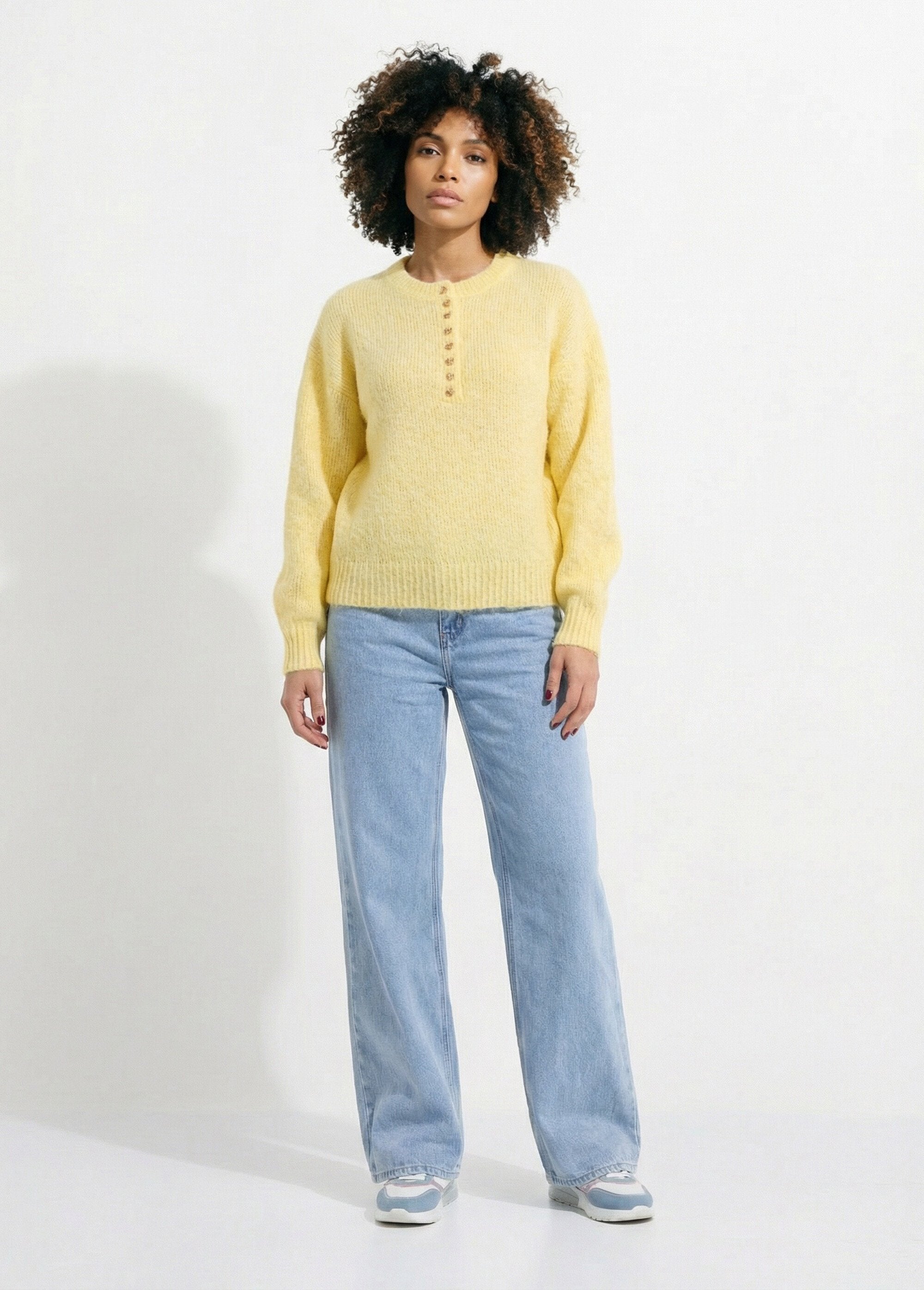 Sweater_with_wool_and_small_metal_buttons_YELLOW_SF1_slim