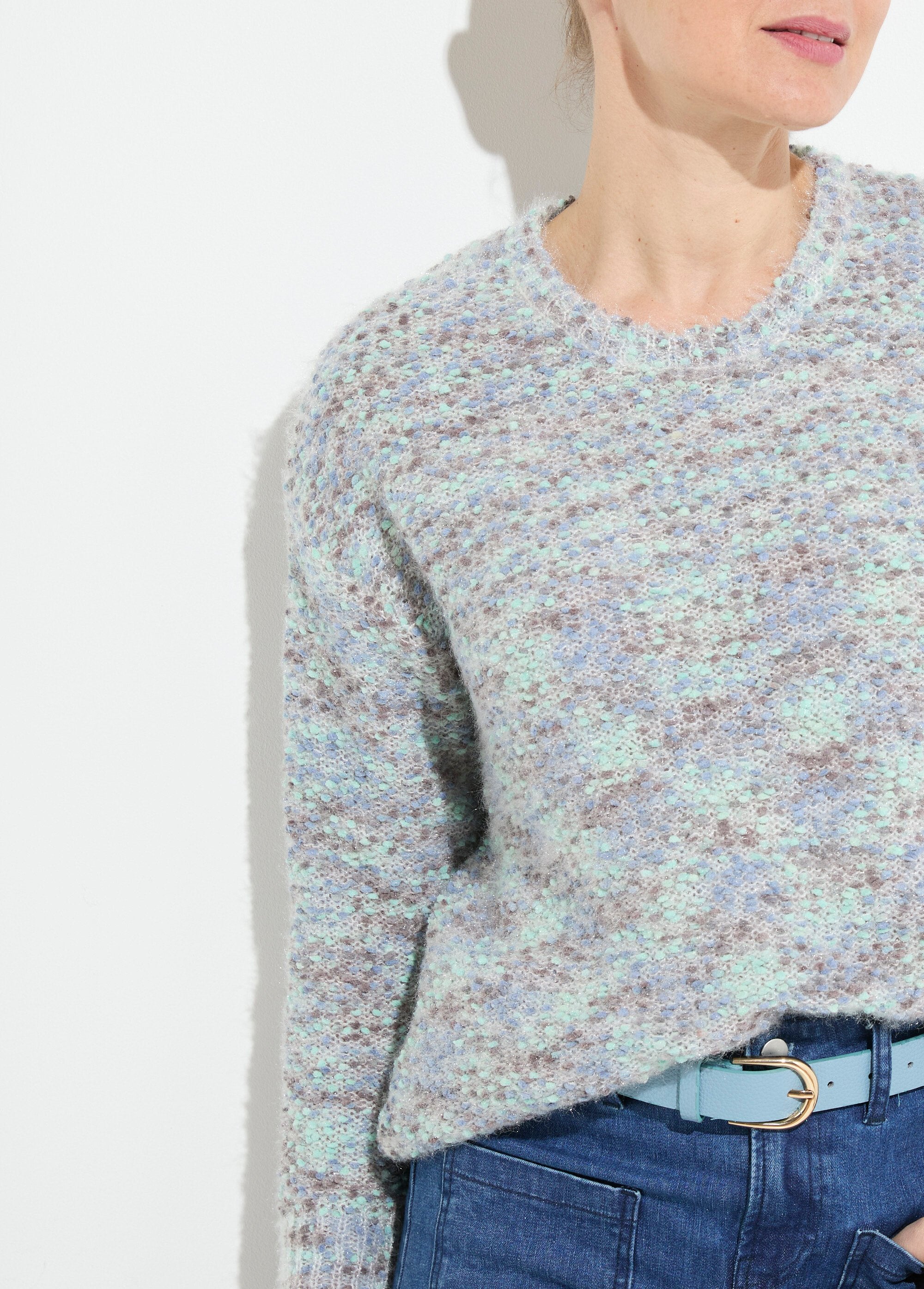 Soft_round_neck_sweater_with_multi-colored_ball_stitch_China_blue_DE1_slim