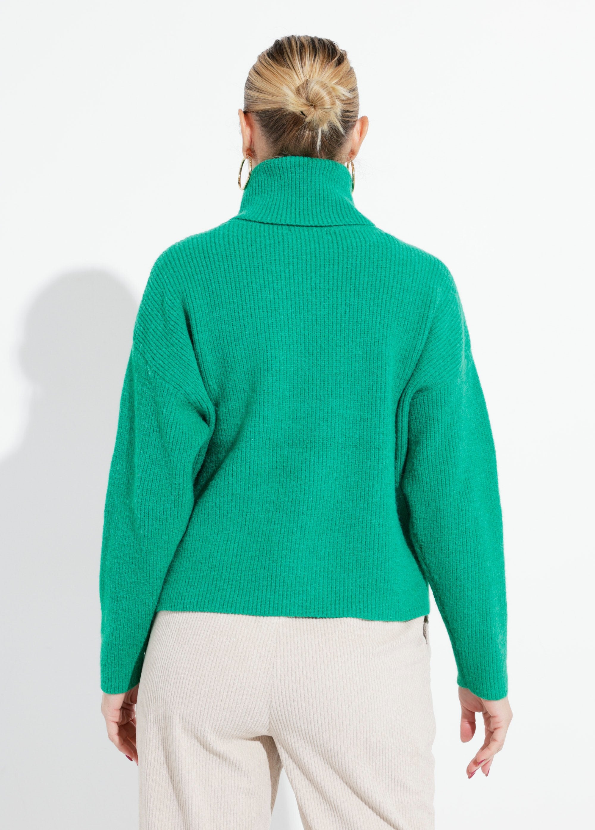 Knitted_sweater_with_soft_turtleneck_Green_DO1_slim