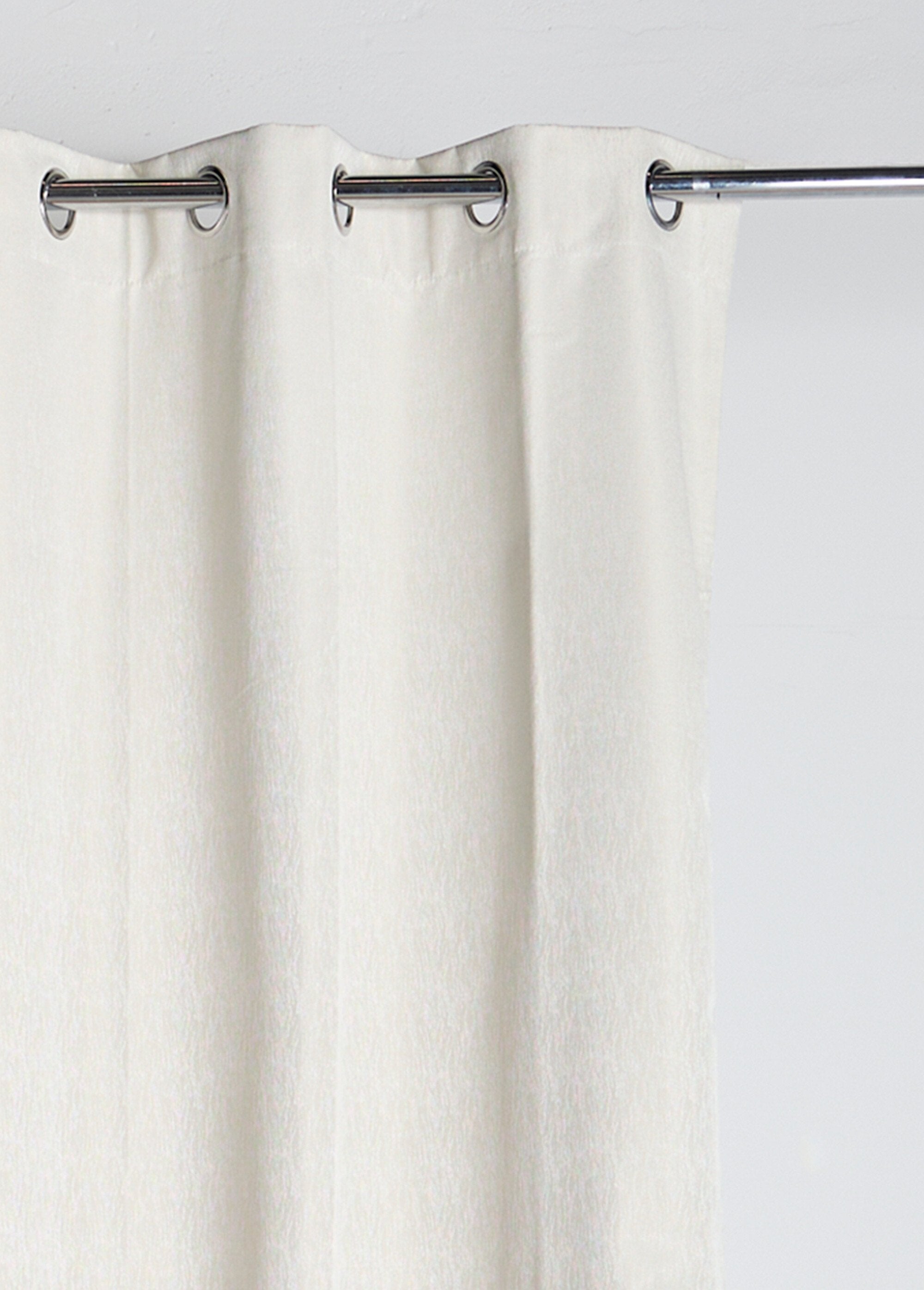 Wave-patterned_blackout_curtain_with_eyelets_Ecru_DE1_slim