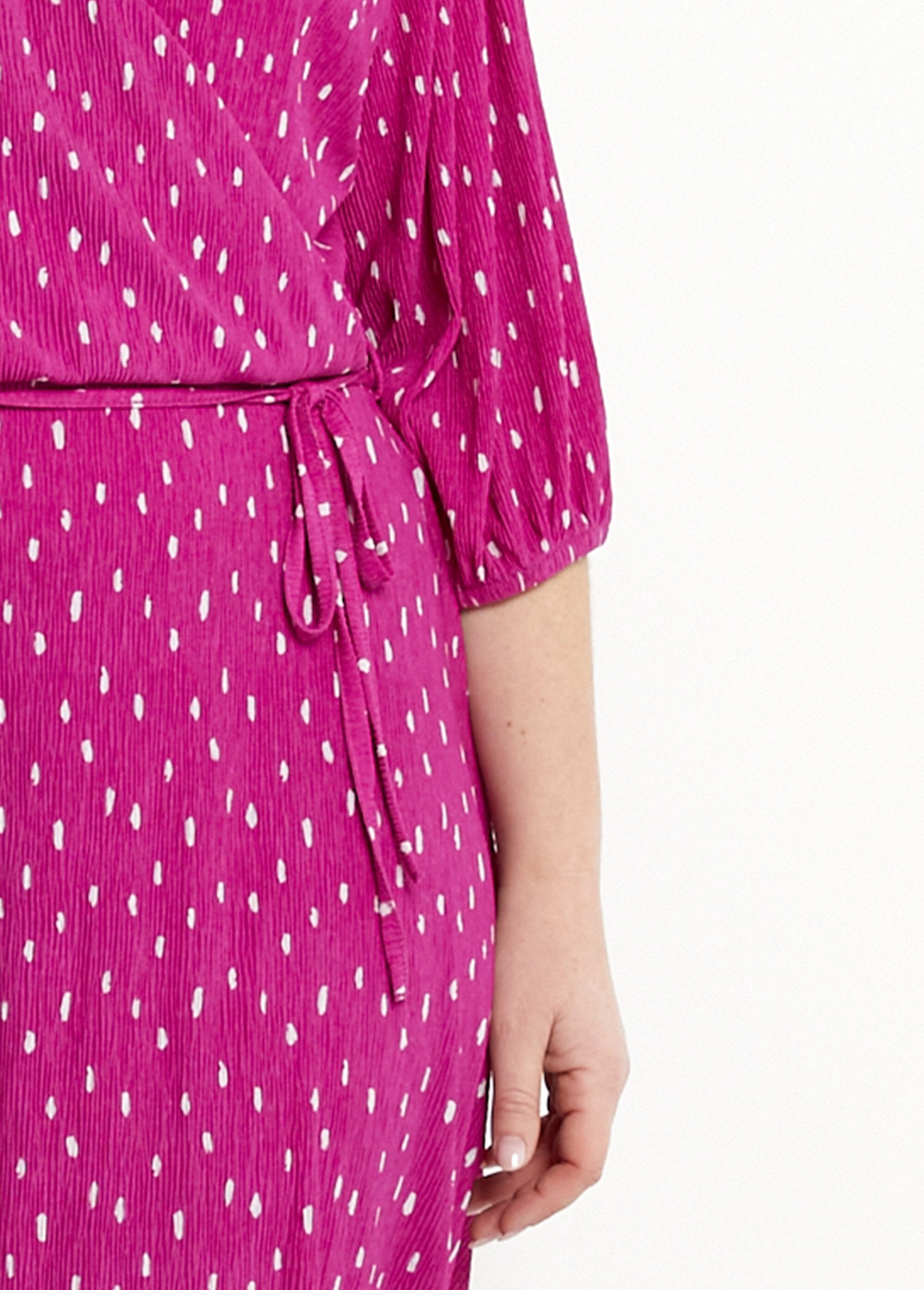 Short_wrap_dress_with_polka_dot_print_Purple_and_white_DE1_curvy
