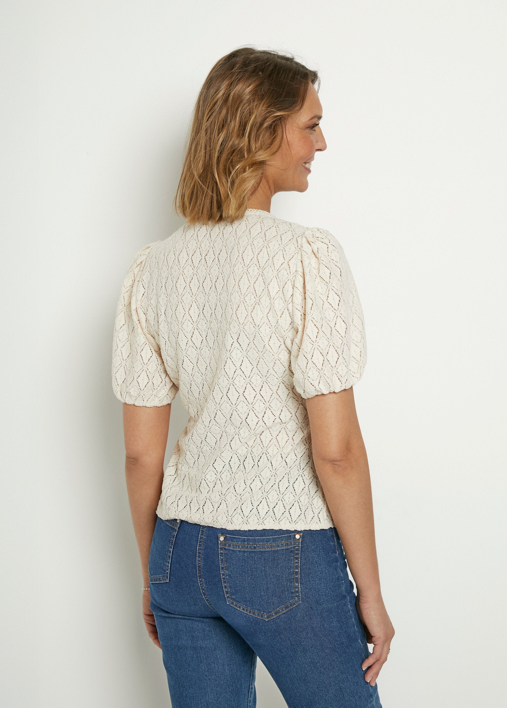 Wrap-around_t-shirt_with_balloon_sleeves_Ecru_DO1_slim