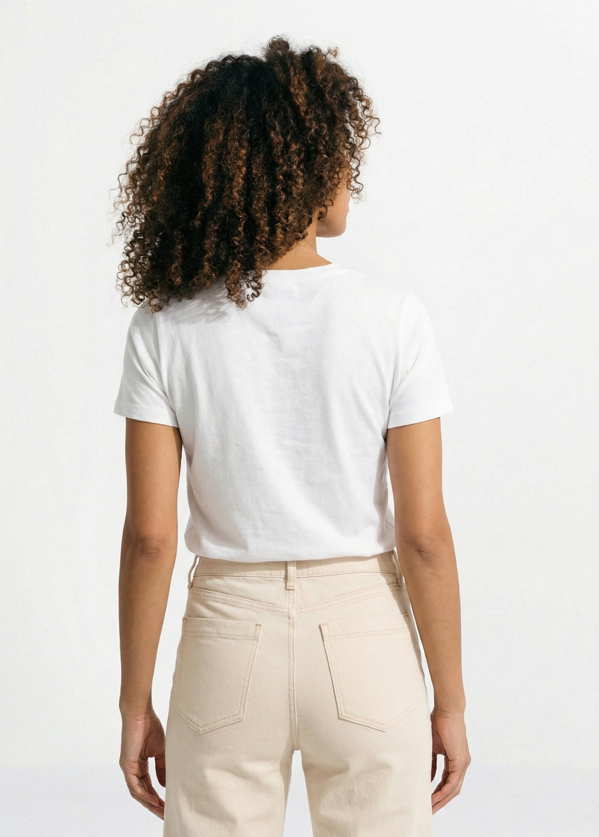 Round_neck_T-shirt_with_Matcha_lettering_White_DO1_slim