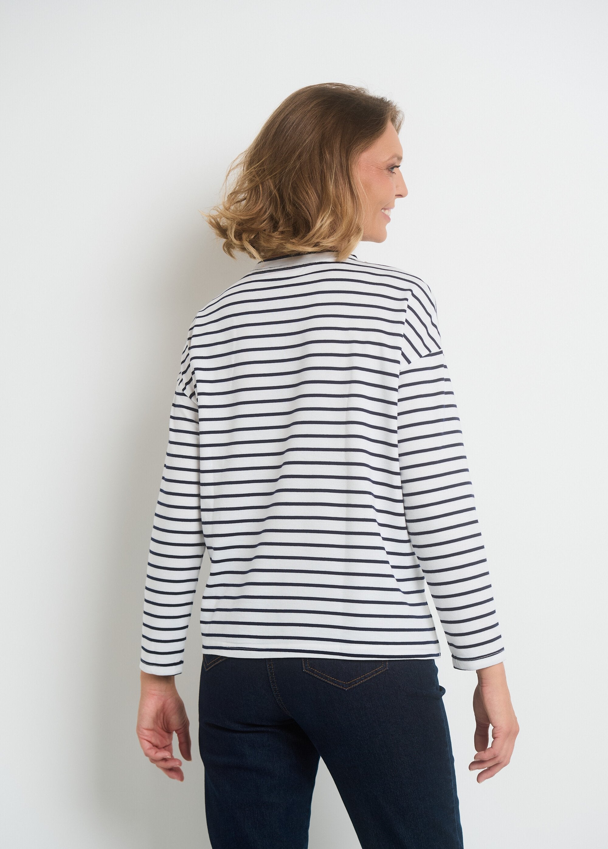Striped_T-shirt_with_rhinestone_neckline_White_striped_DO1_slim