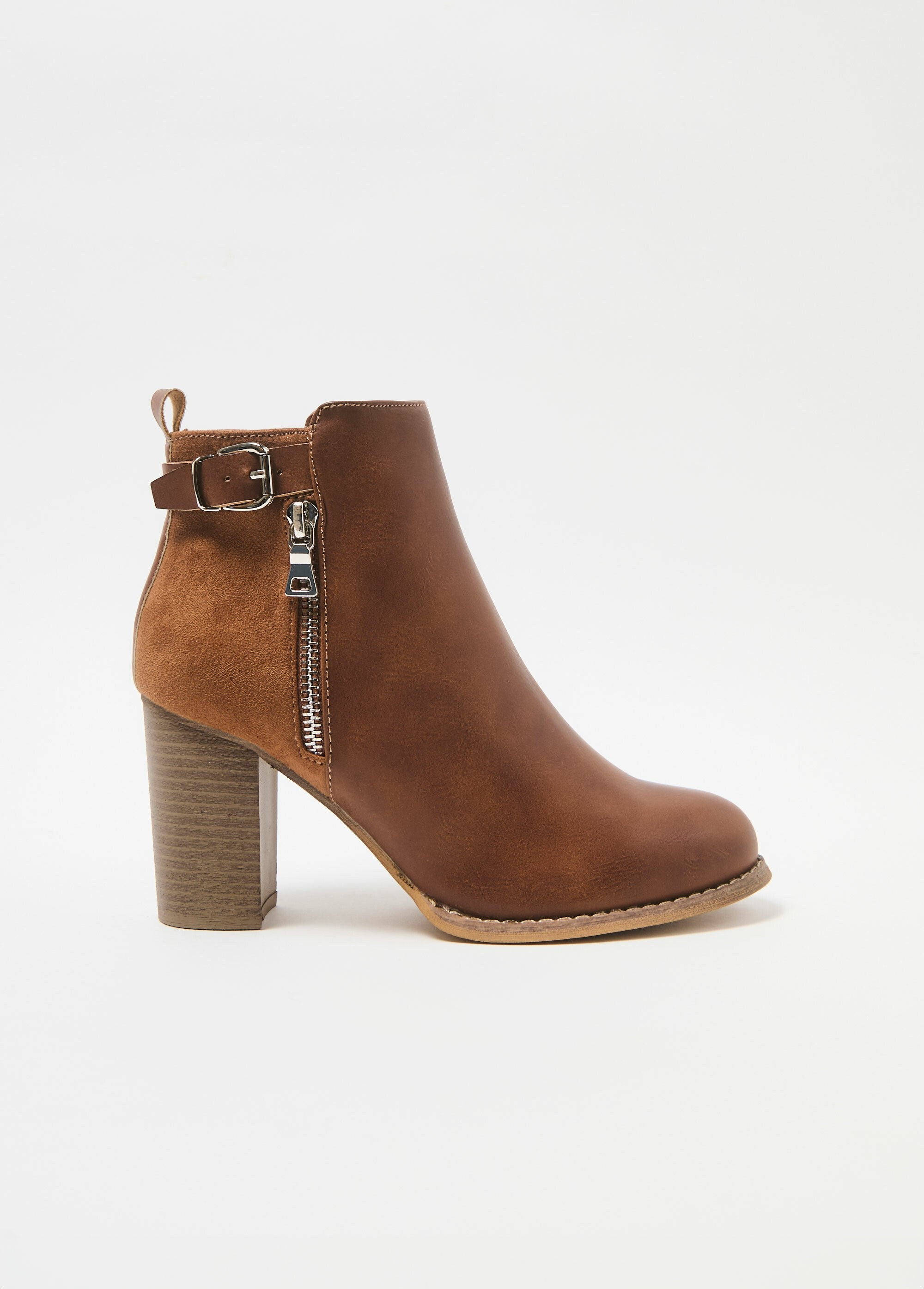 High_heeled_bi-material_boots_with_buckle_and_zip_camel_DR1_slim