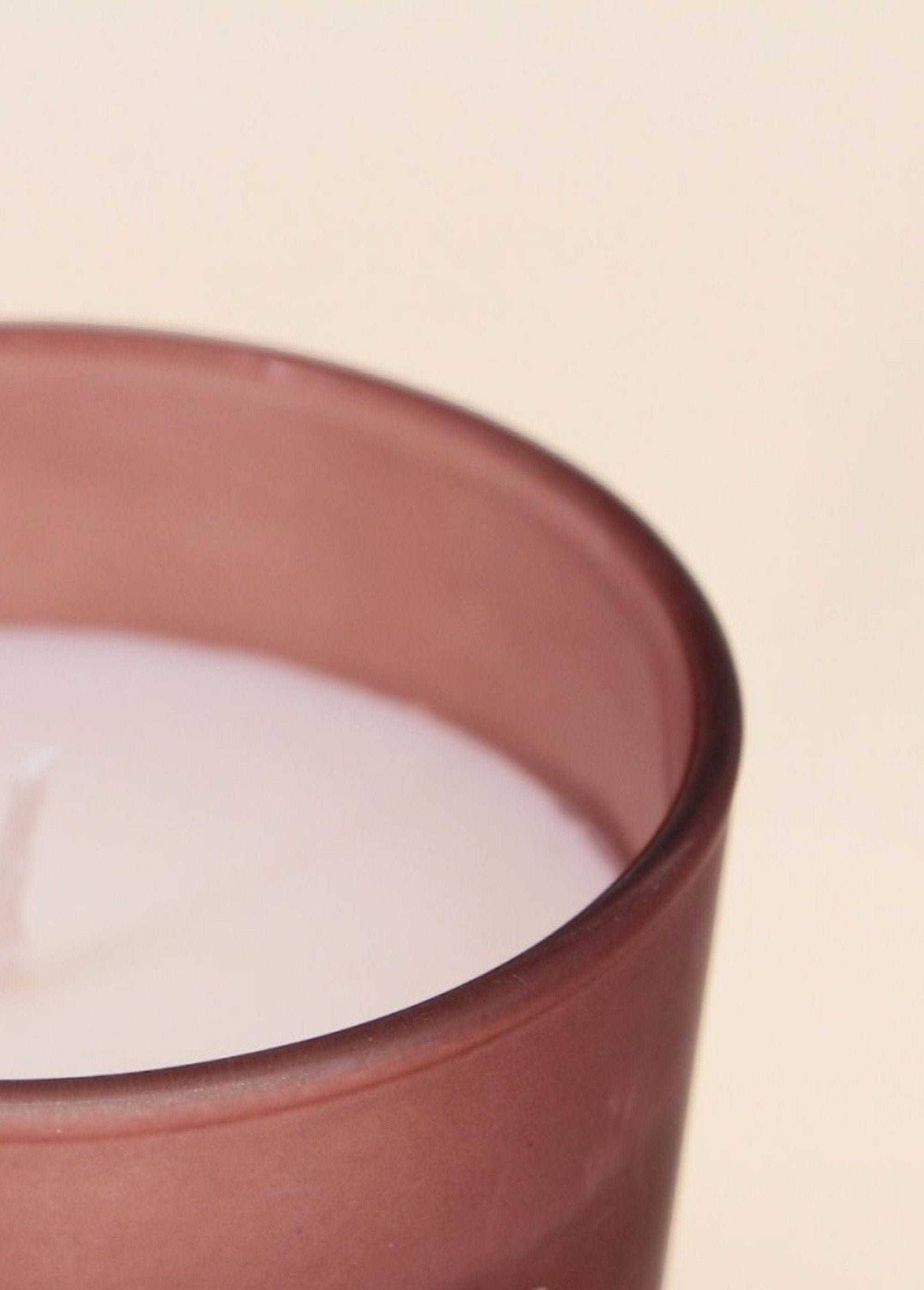 Scented_candle_in_a_glass_jar_with_a_lid_Bordeaux_DE2_slim