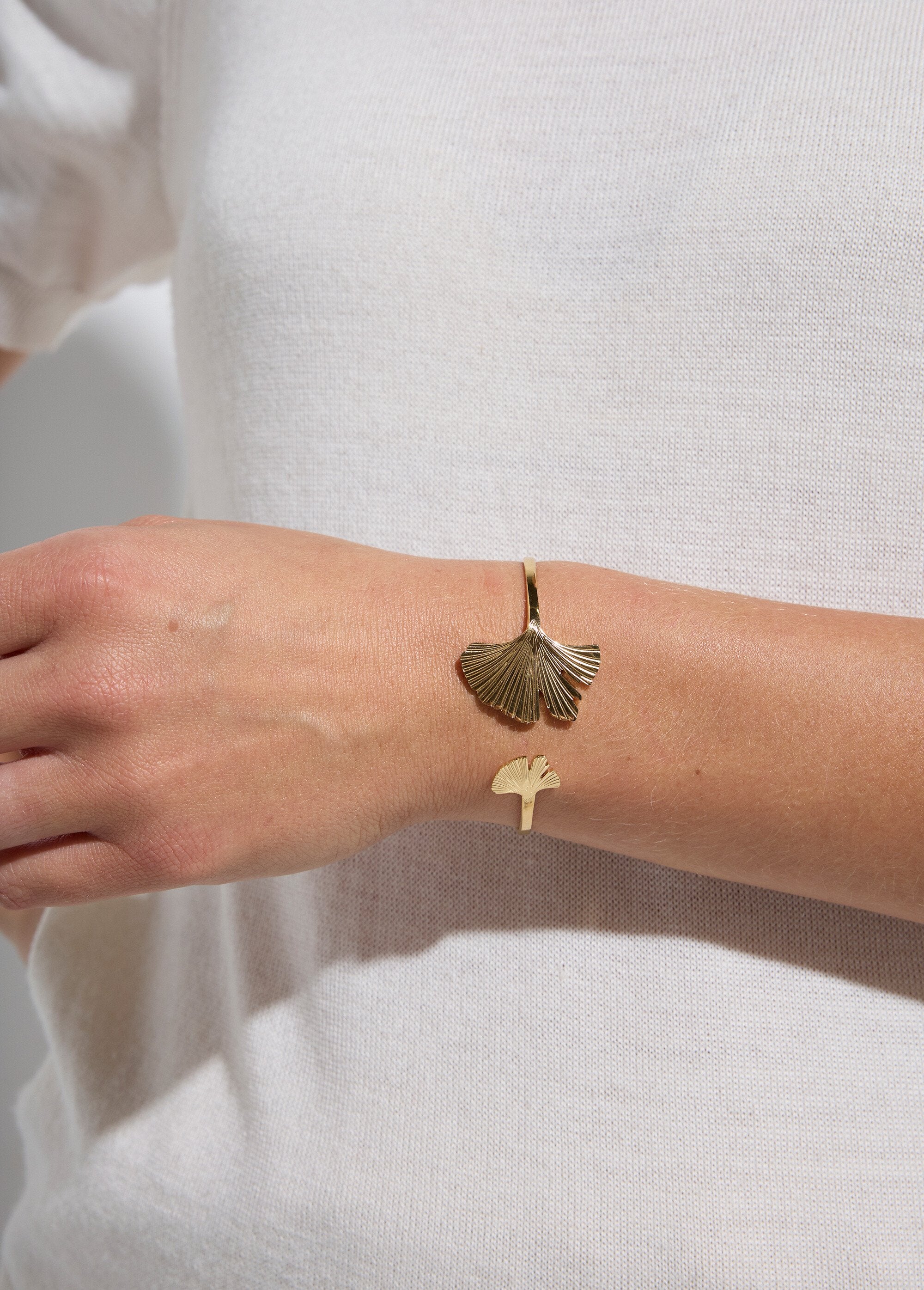 Bracelet_jonc_feuilles_en_acier_inoxydable_Dore_FA1_slim