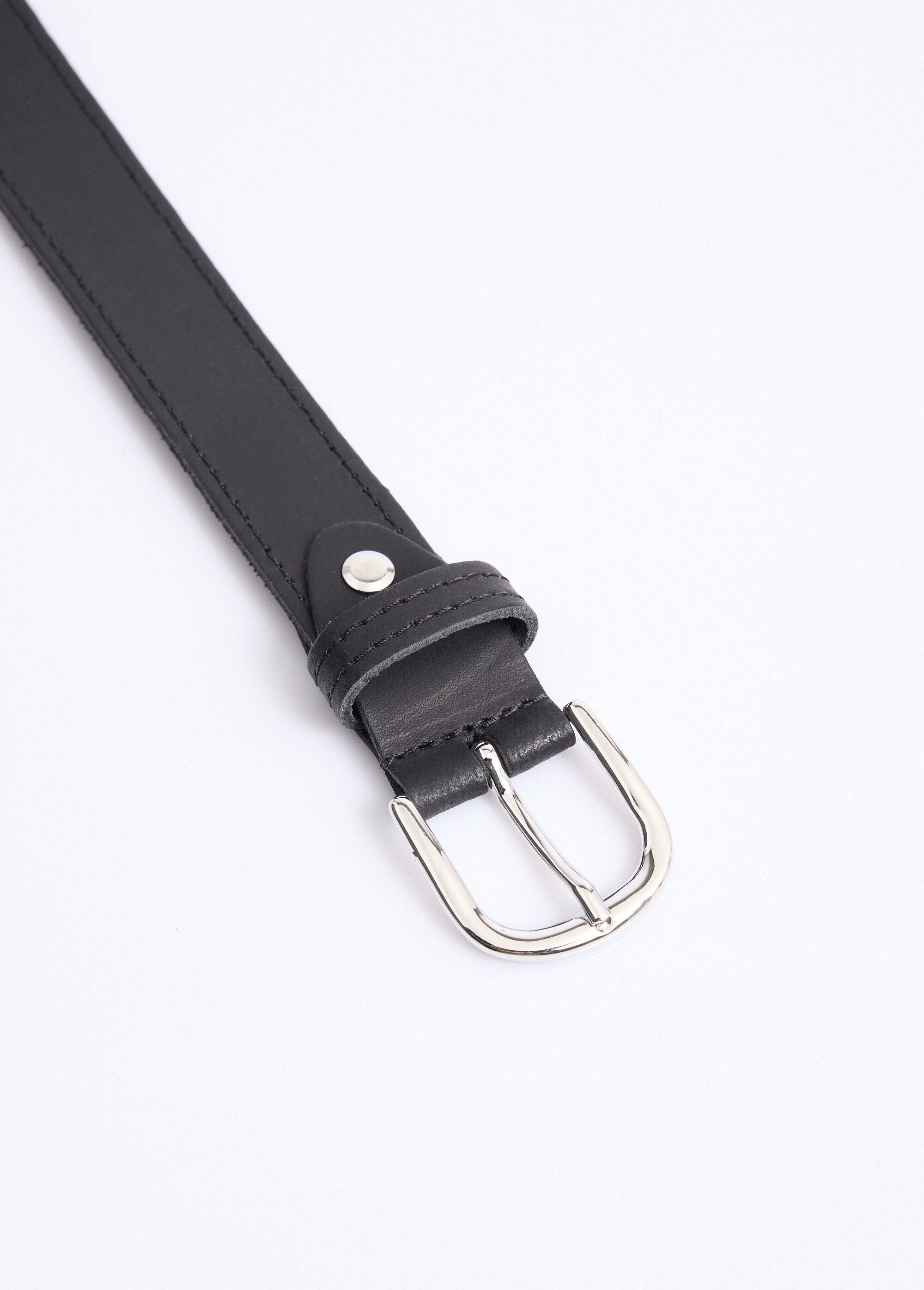 Casual_chic_leather_belt,_raw_edges_Black_DE1_slim