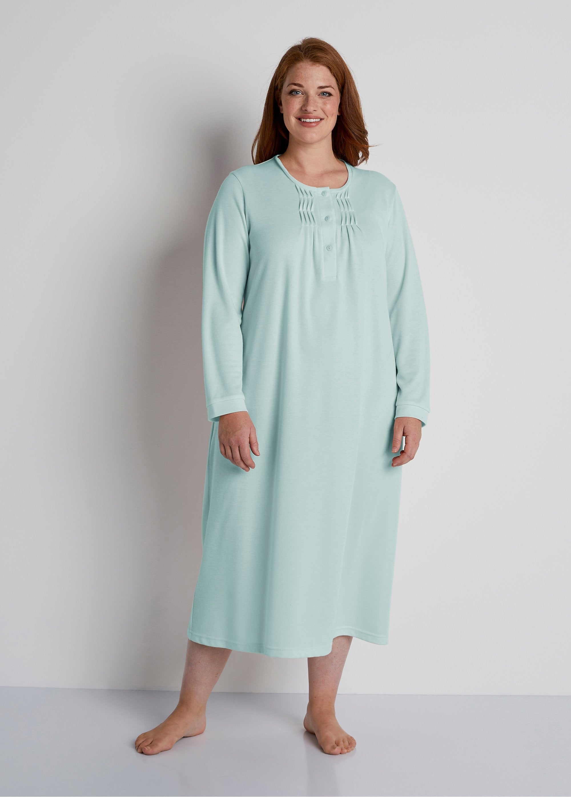 Anti-static_buttoned_nightgown_Mint_FA1_curvy