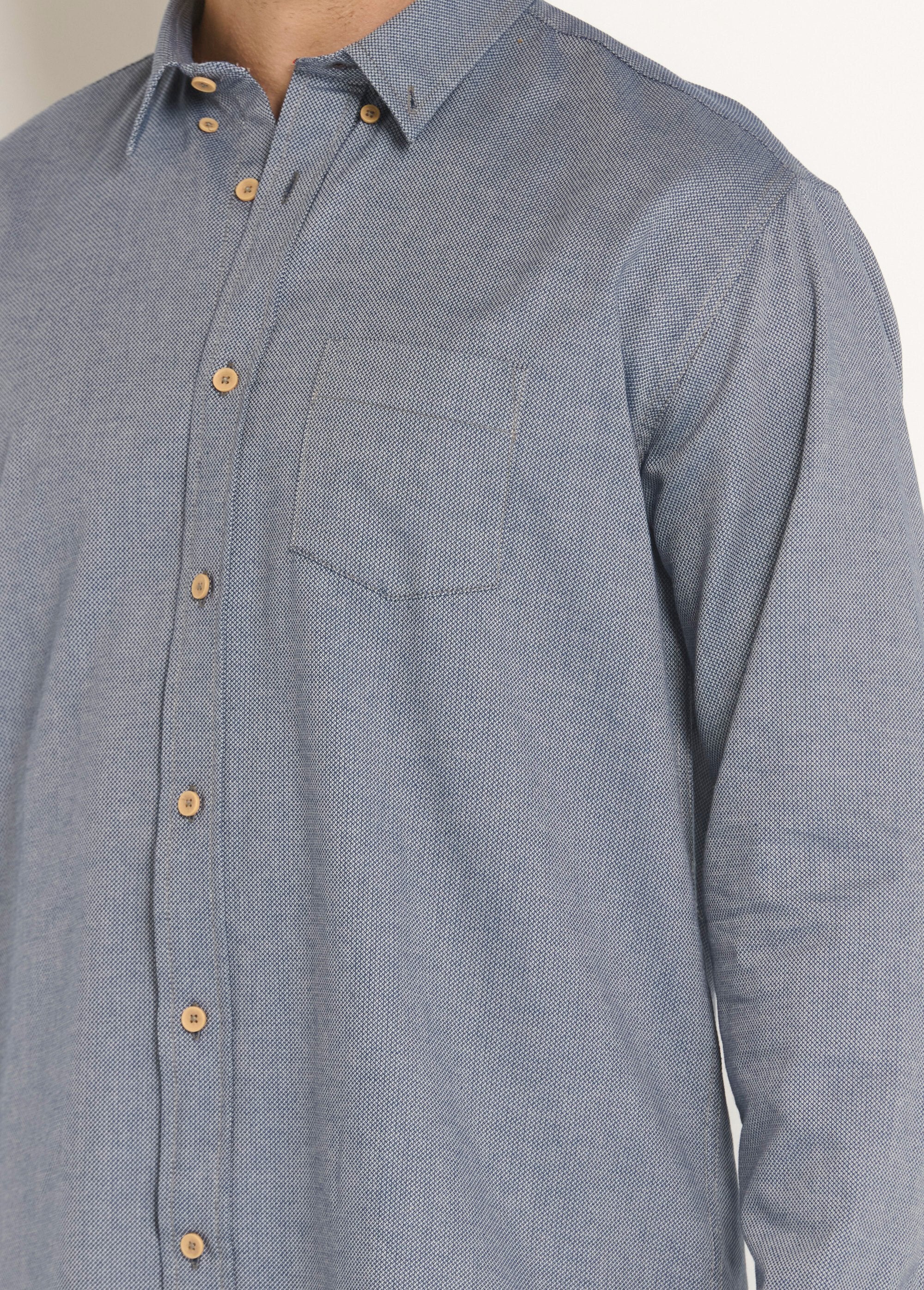 Long-sleeved_embossed_cotton_shirt_Blue_DE2_slim