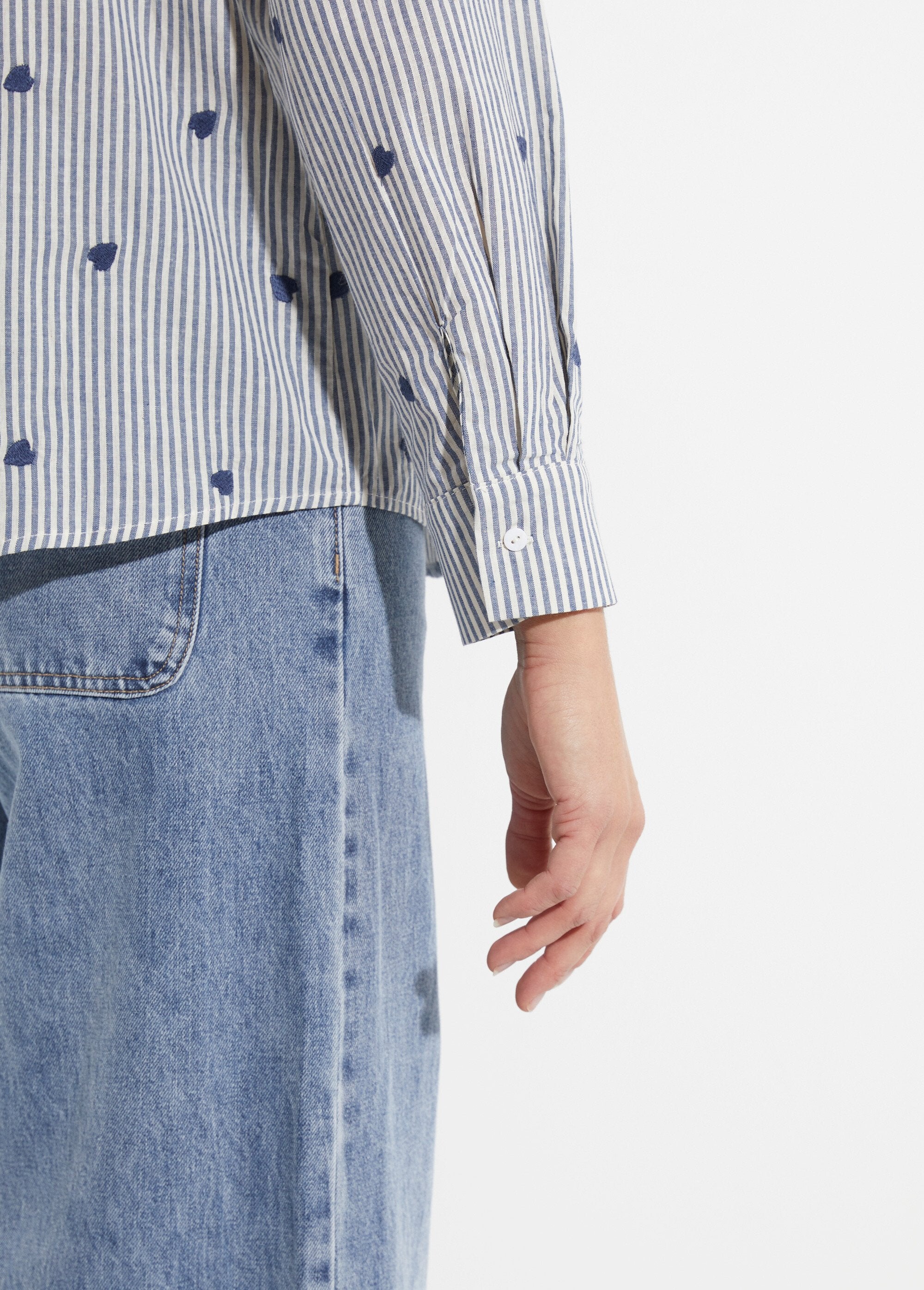 Striped_blouse_with_heart_embroidery_Blue_DE2_slim