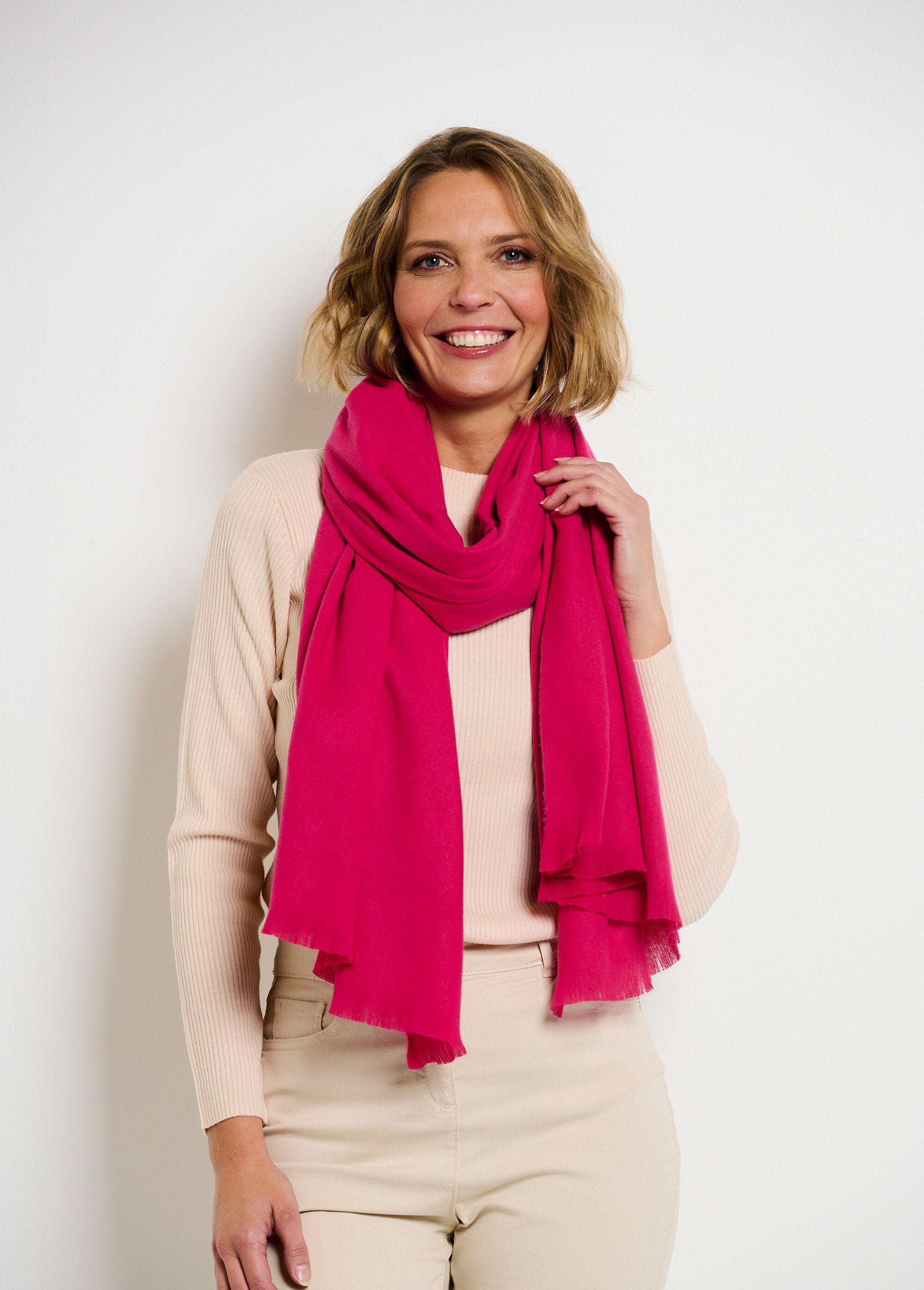 Echarpe_tendance_chaude_petites_franges_Fuchsia_FA1_slim