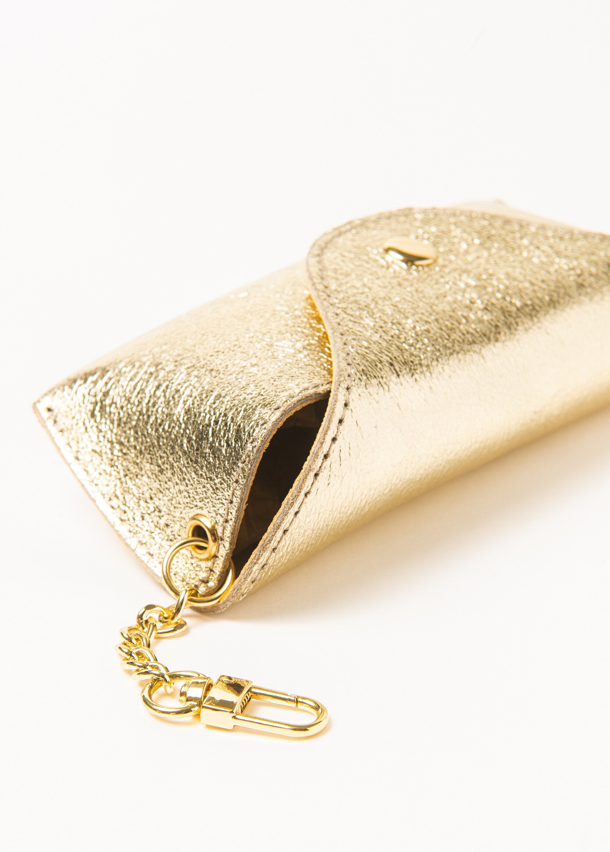 Leather_glasses_case_with_chain_Golden_DE2_slim