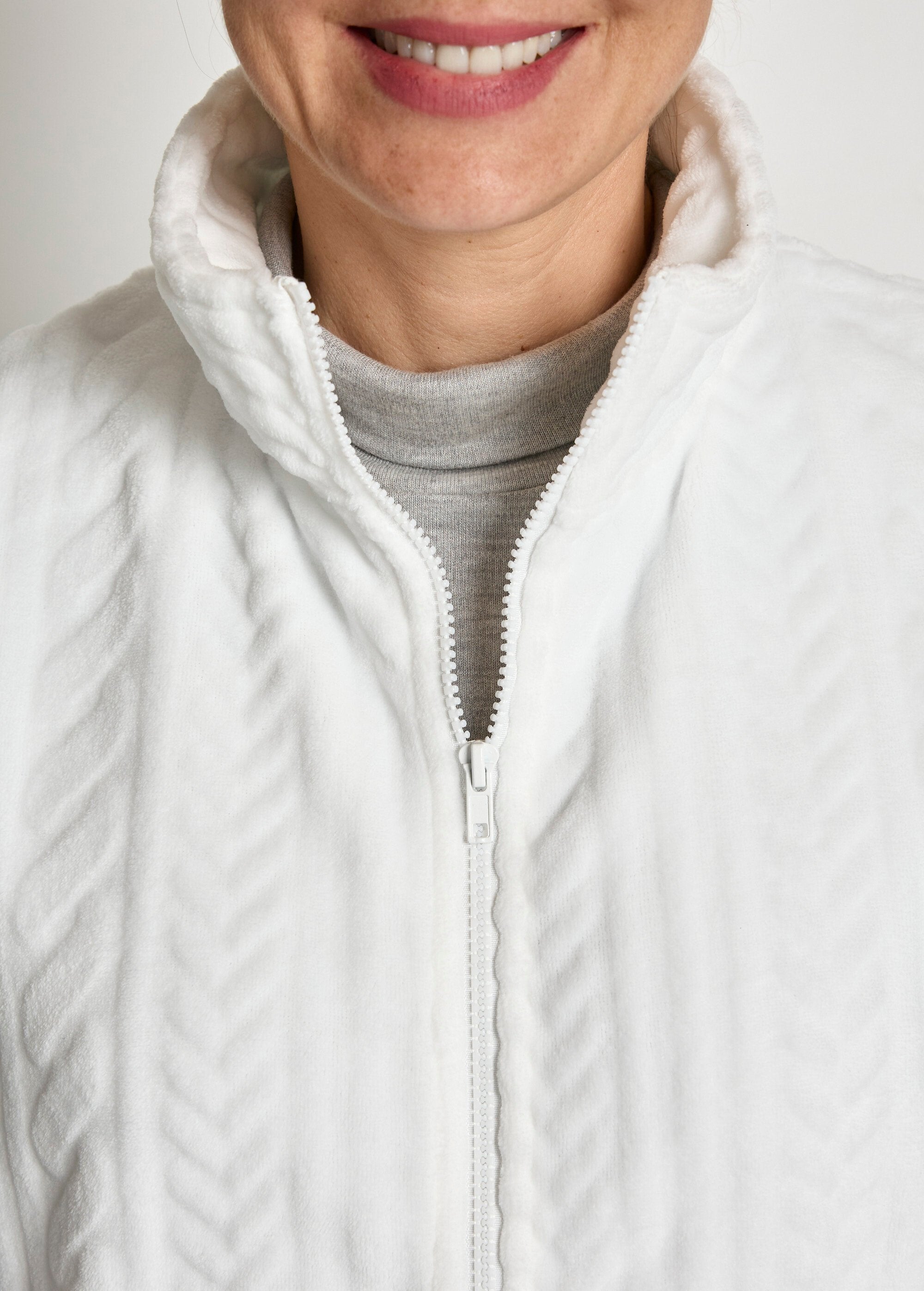 Gilet_sans_manches_zippé_polaire_toucher_peluche_Blanc_DE1_slim