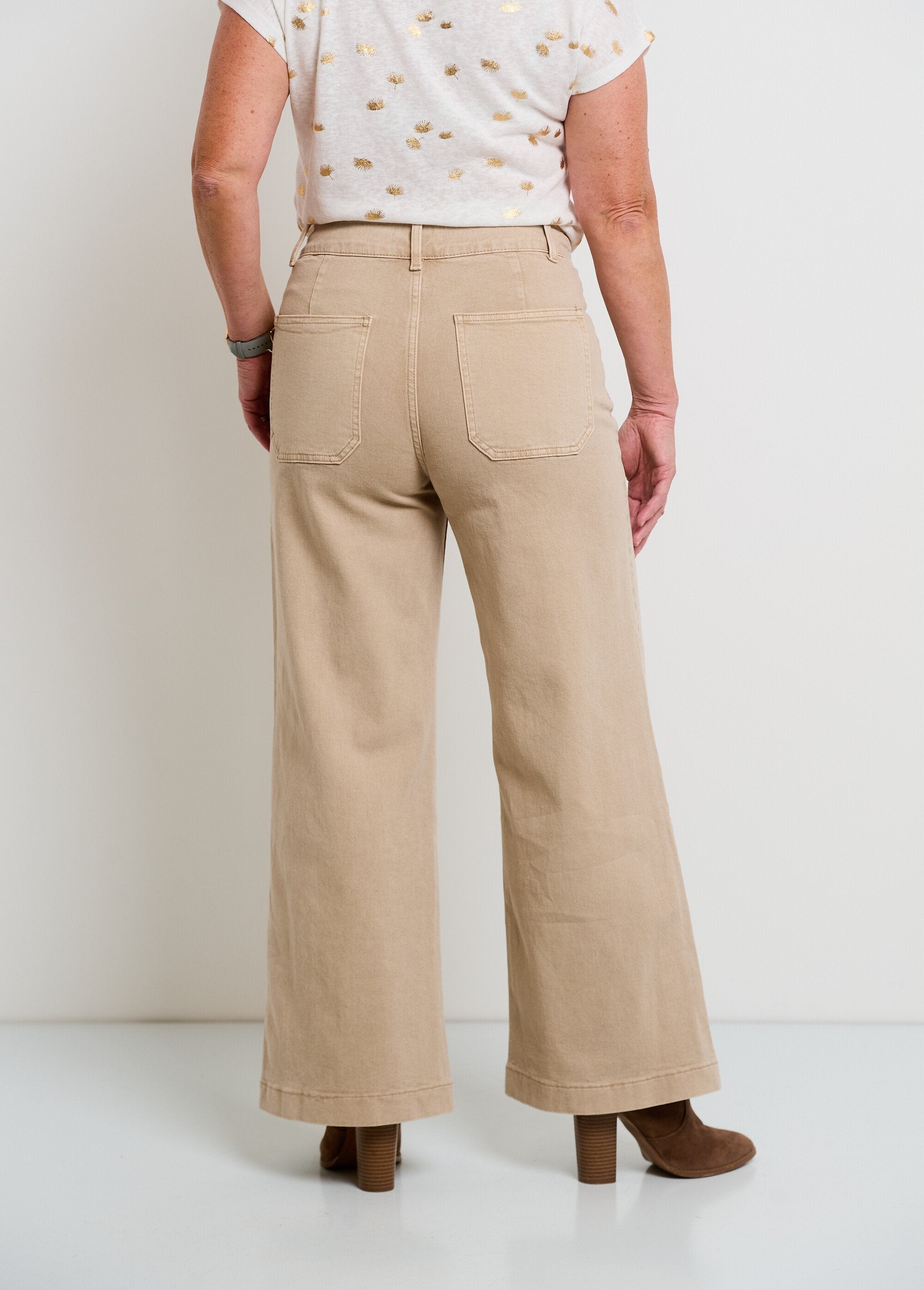 Jean_flare_avec_poches_plaquées_Beige_DO1_slim