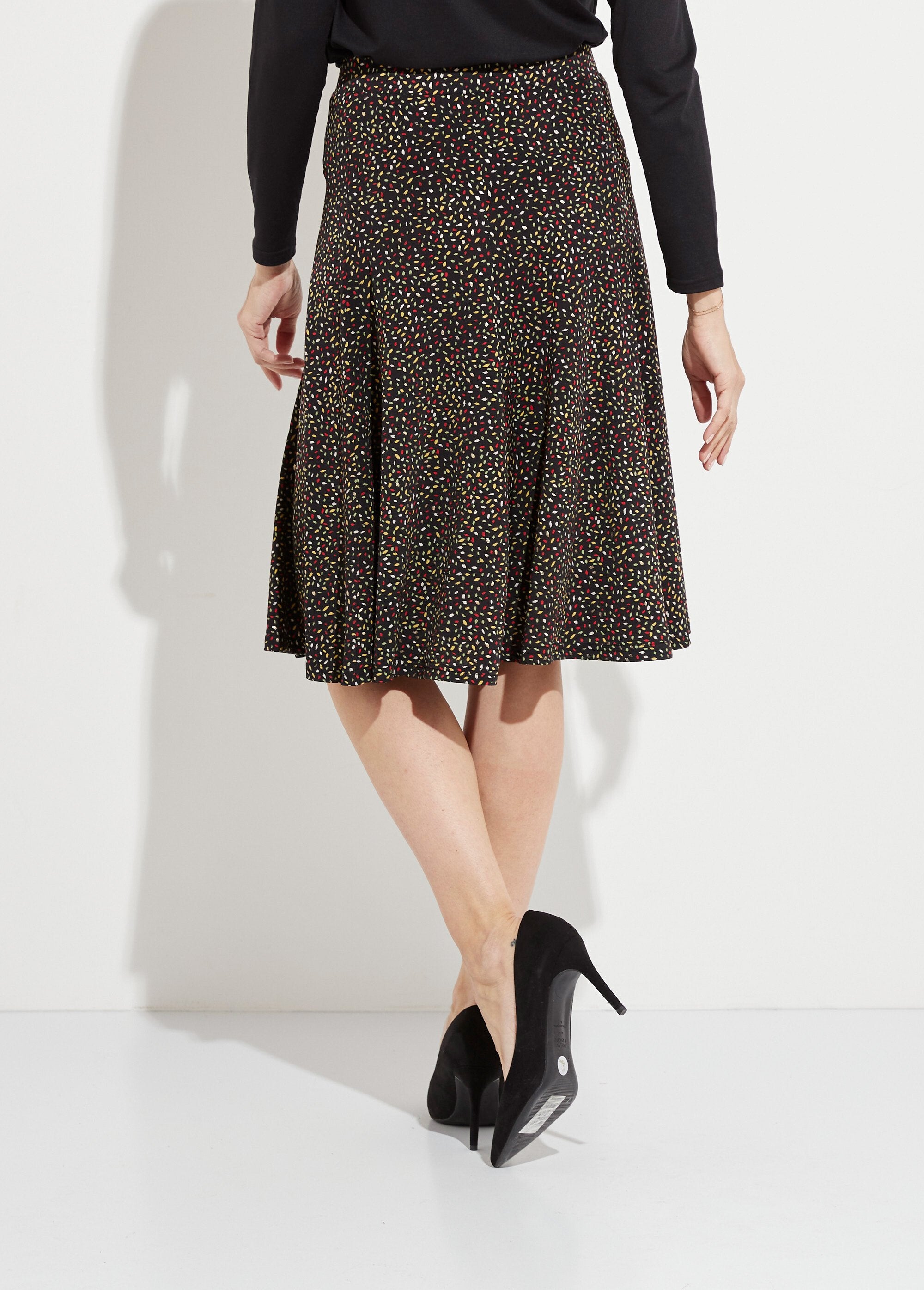 Printed_knit_flared_skirt_with_elasticated_waistband_Black_and_red_DO1_slim