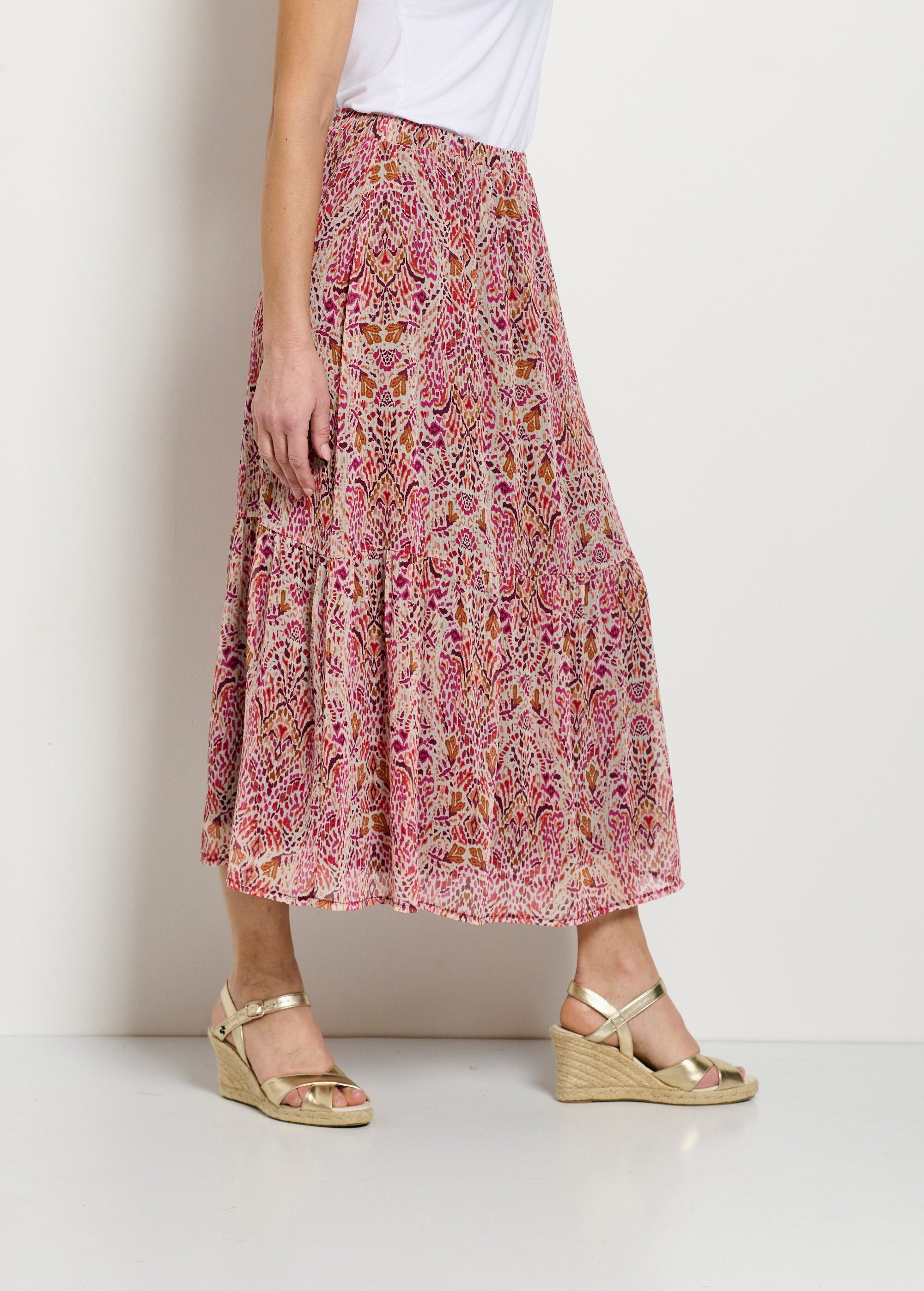 Long_skirt_with_ruffles,_ethnic_print_voile_Pink_and_white_DR1_slim