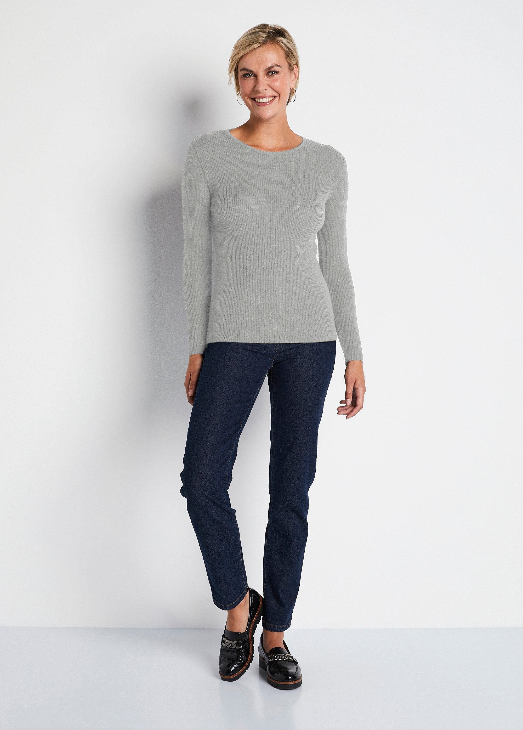 Warm_round_neck_merino_wool_sweater_Heather_gray_SF1_slim