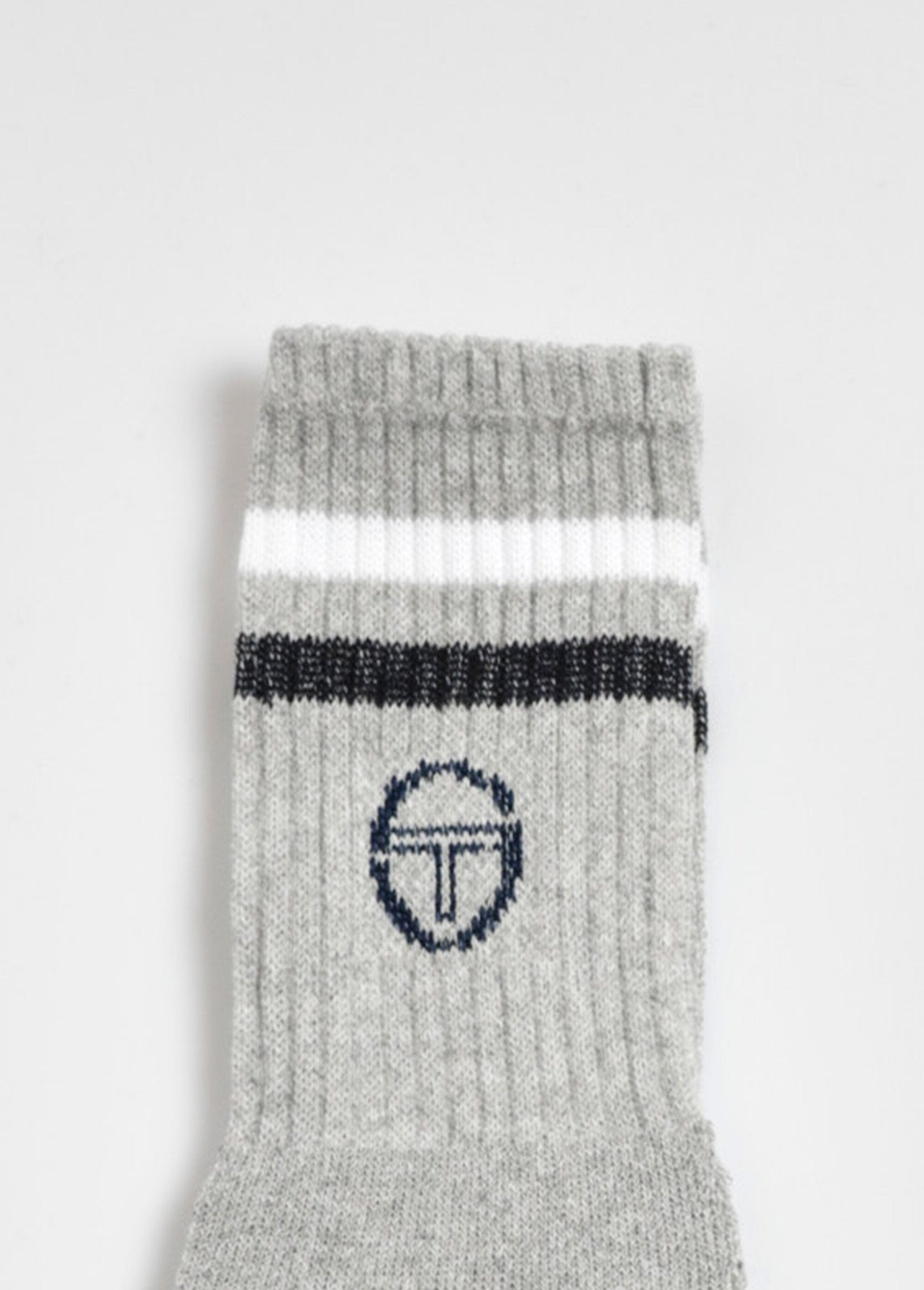 Pack_of_3_lined_sports_socks_Black_matching_DE2_slim