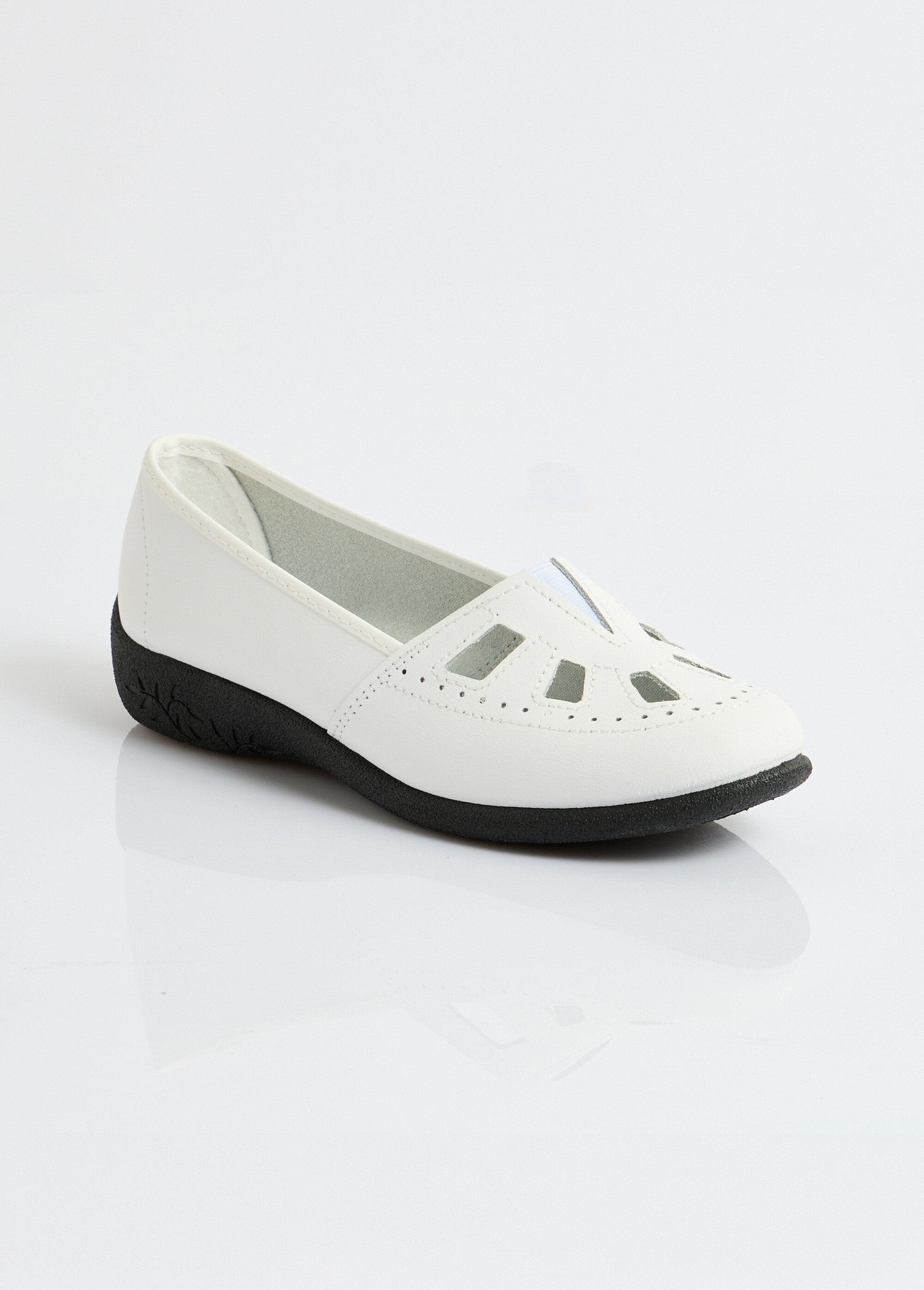 Elasticated_comfort_width_leather_moccasins_White_FA1_slim