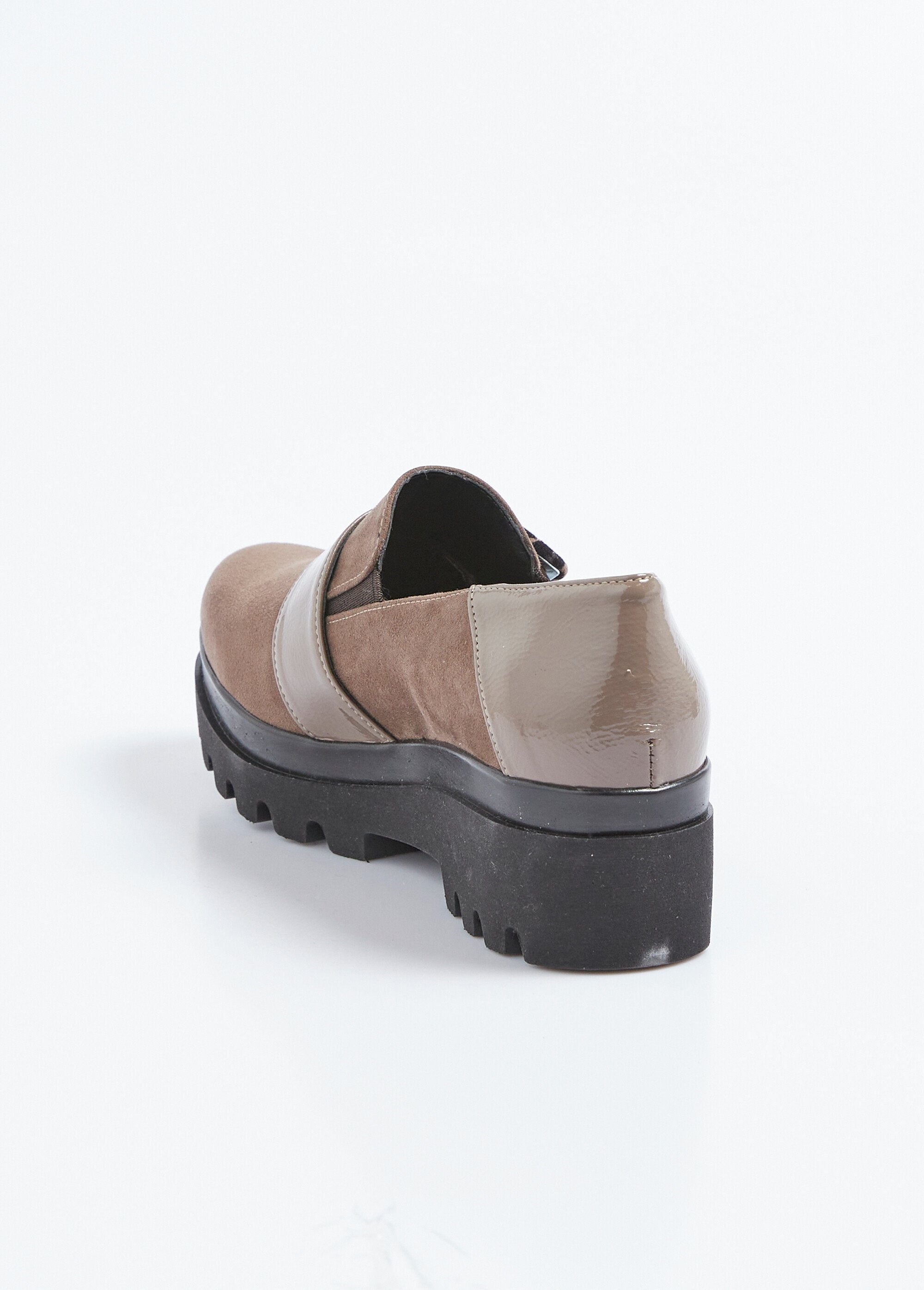 Mocassins_semelle_crantée_élastiqués_largeur_confort_Marron_DO1_slim