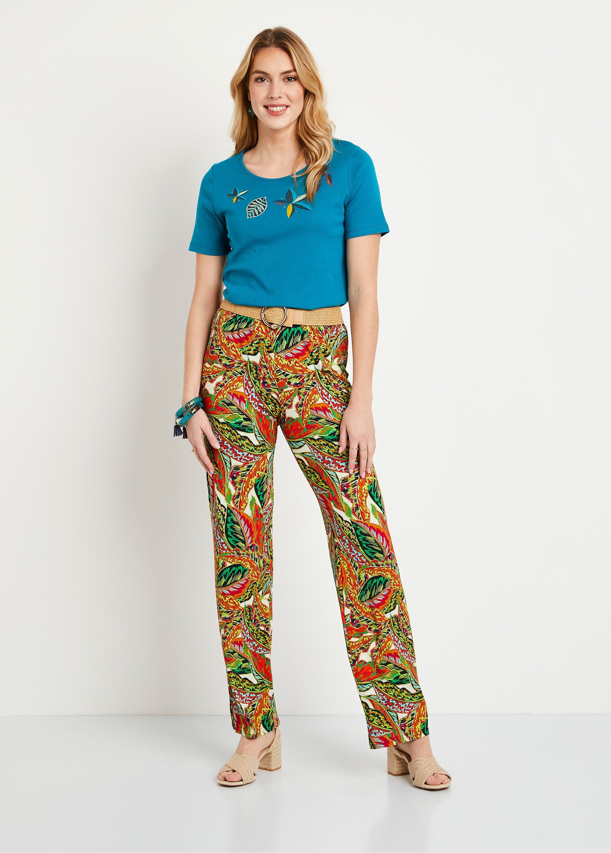 Elasticated_waistband_foliage_pattern_pants_Green_and_red_SF1_slim