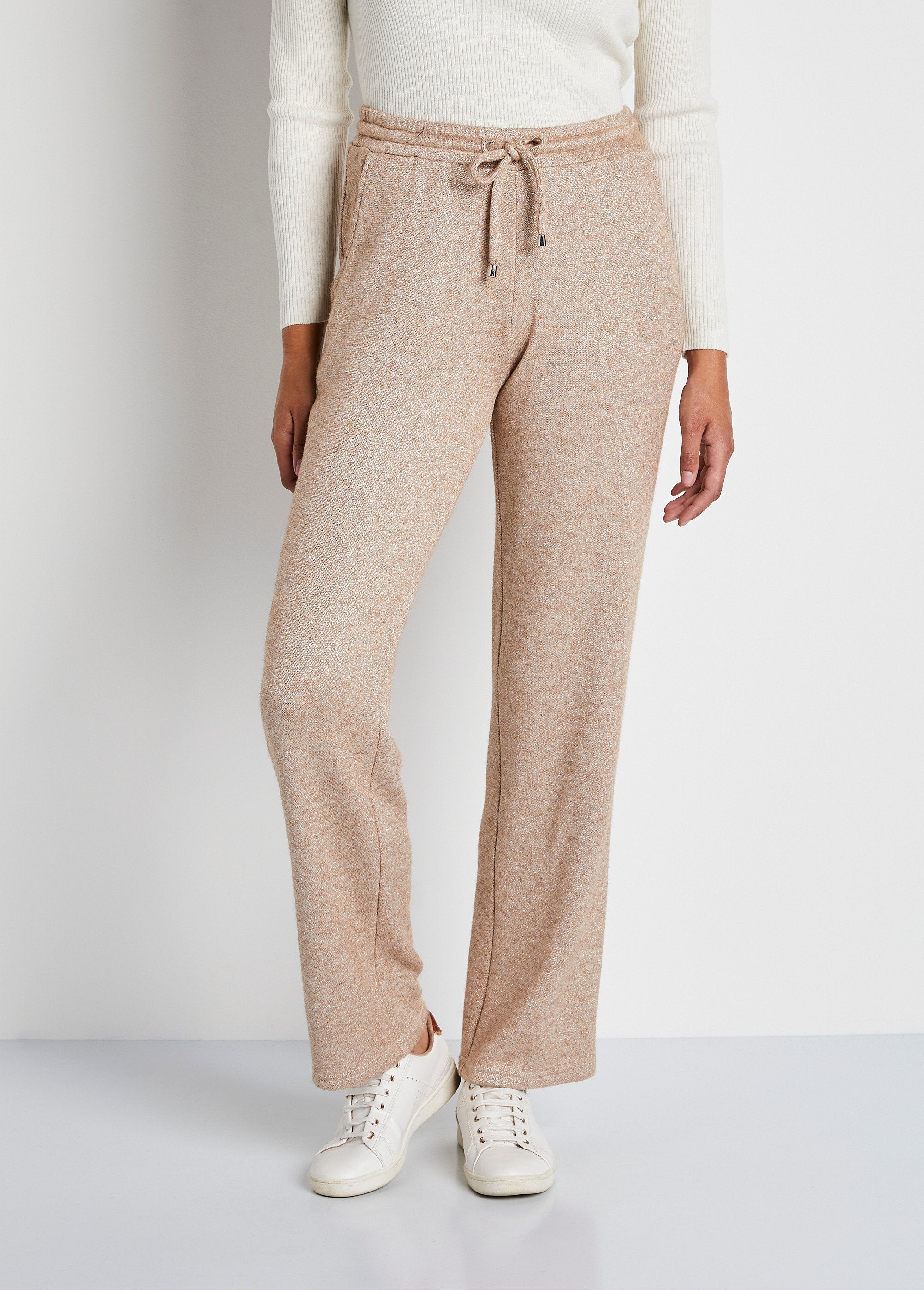 Shiny_knit_jogging_pants_Iridescent_beige_FA1_slim