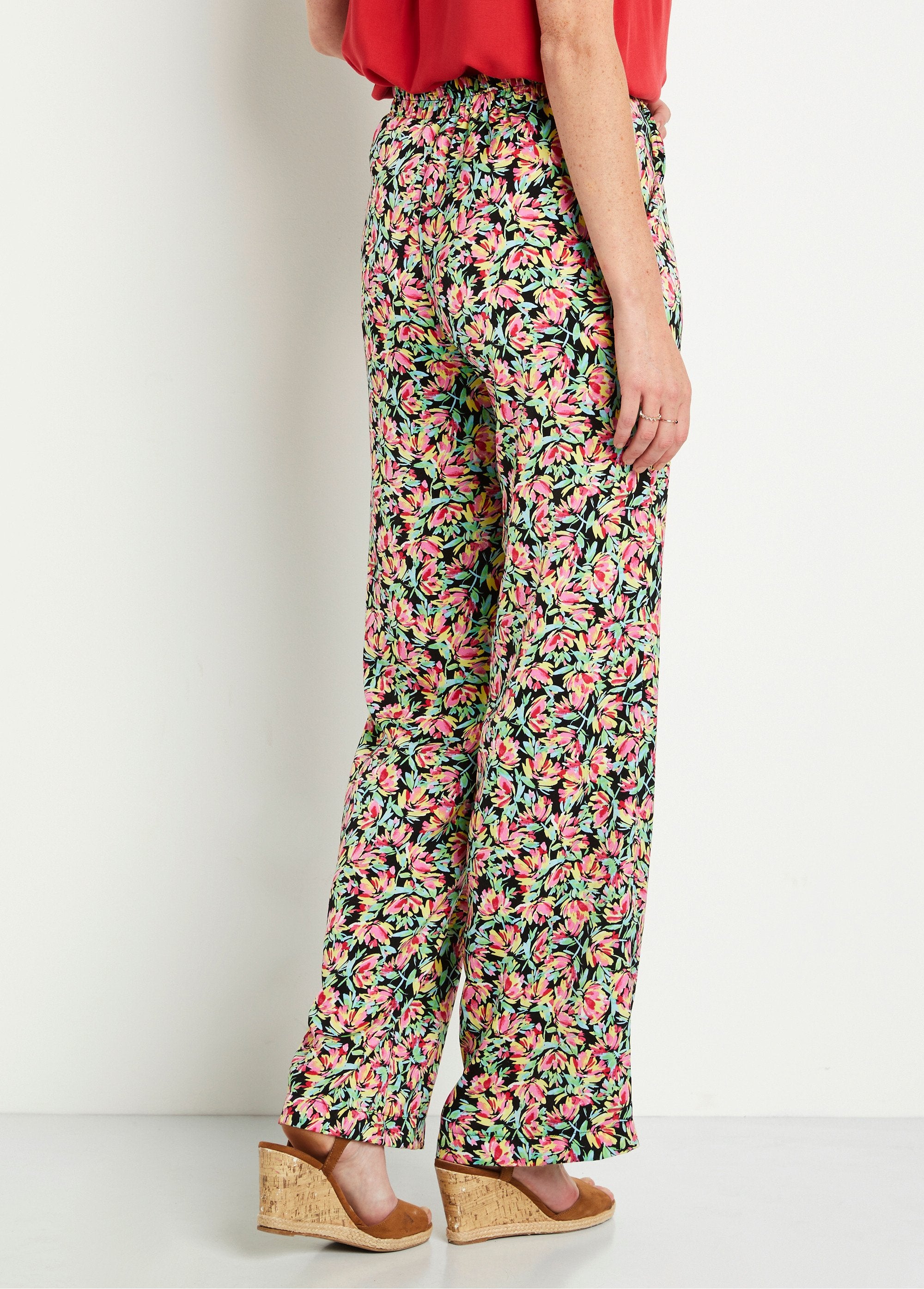 Semi-elasticated_waist_floral_satin_pants_Green_and_pink_DO1_slim