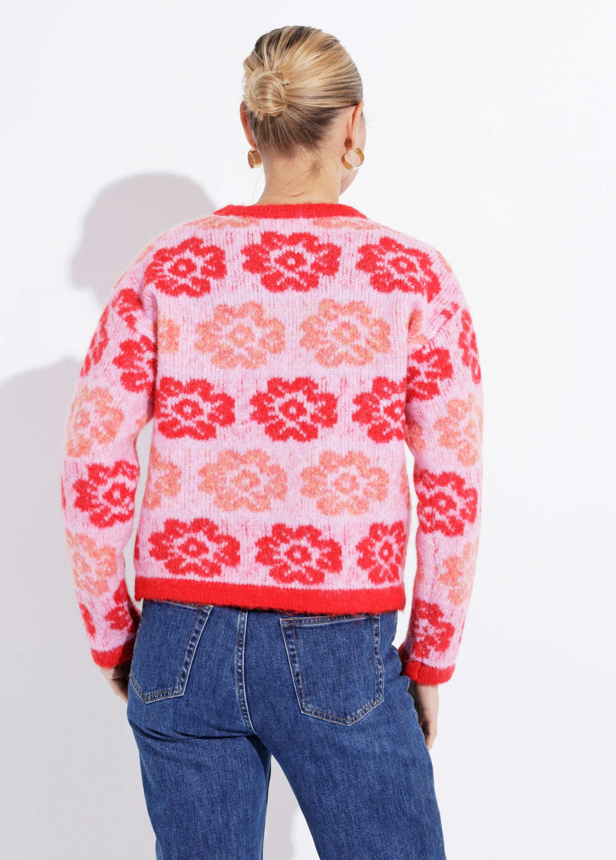 Pull_court_en_maille_motif_fleuri_Rose_et_rouge_DO1_slim