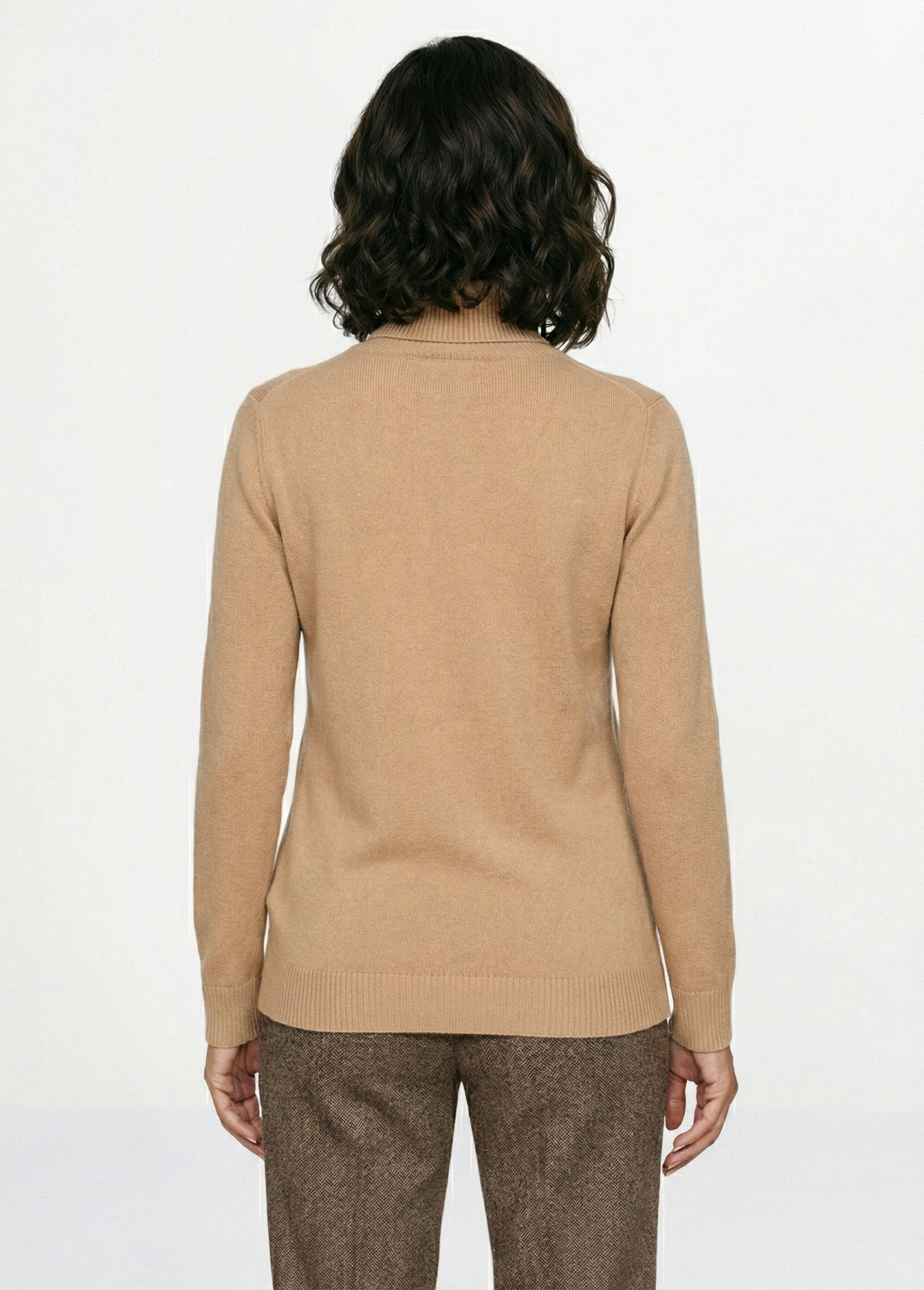 Soft_long-sleeved_turtleneck_sweater_camel_DO1_slim