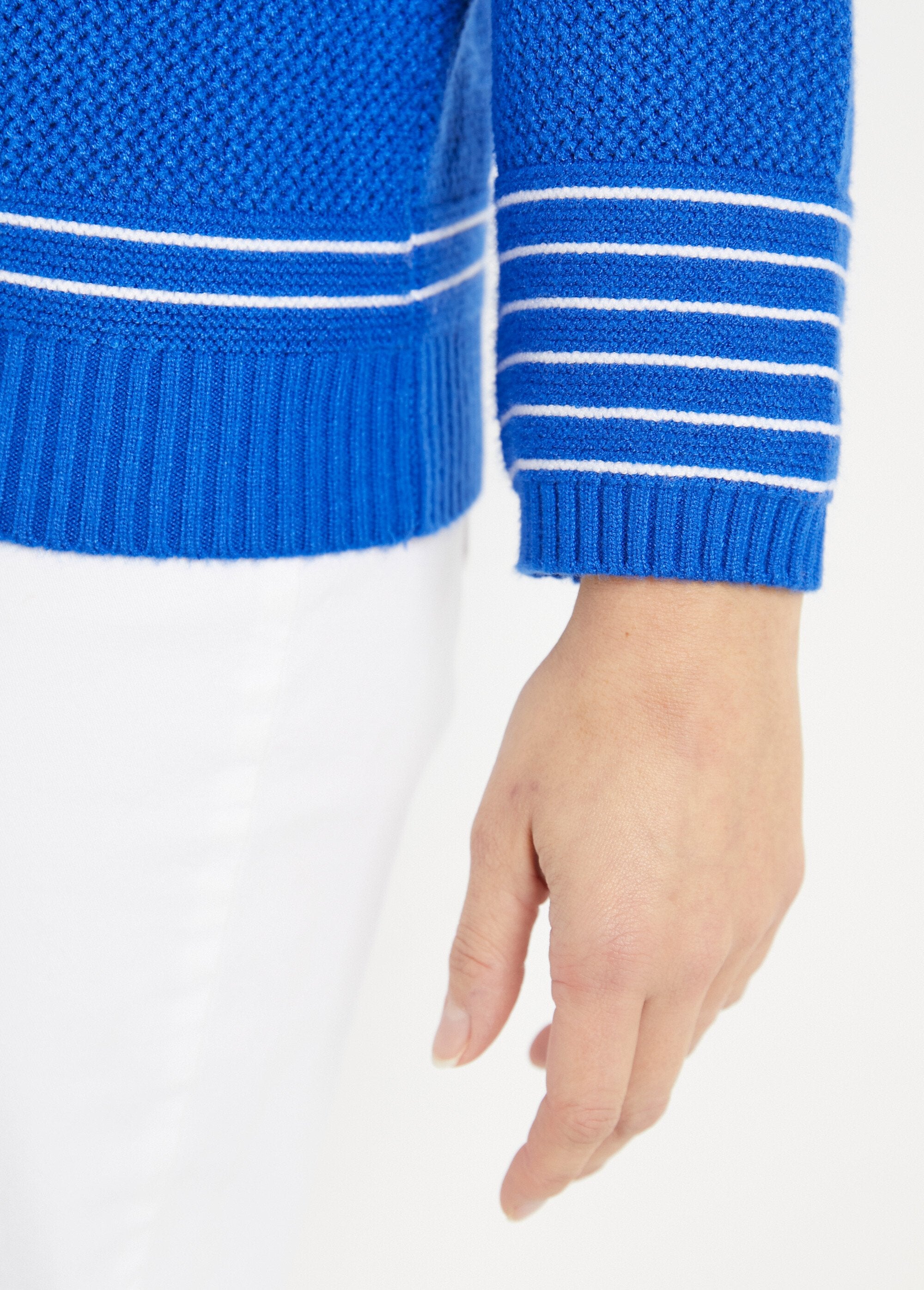 Soft_striped_crew_neck_sweater_with_sailor_style_Hard_blue_and_white_DE2_slim