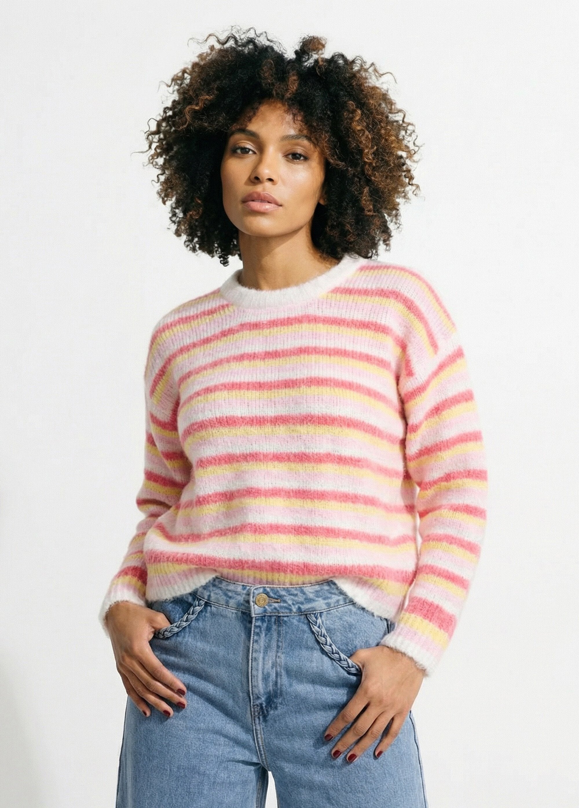 Pull_duveteux_col_rond,_rayures_pastel_Rose_et_jaune_FA1_slim