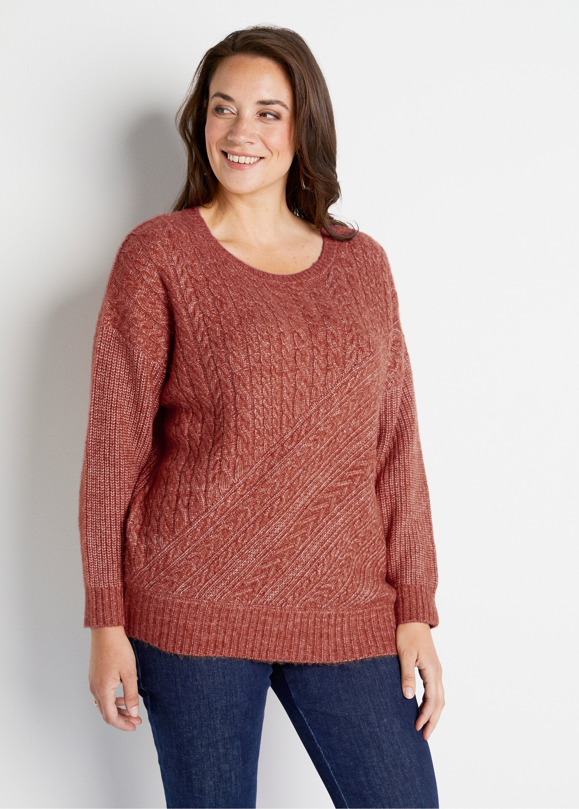 Round_neck_twisted_beaded_heather_knit_sweater_Tomette_FA1_curvy