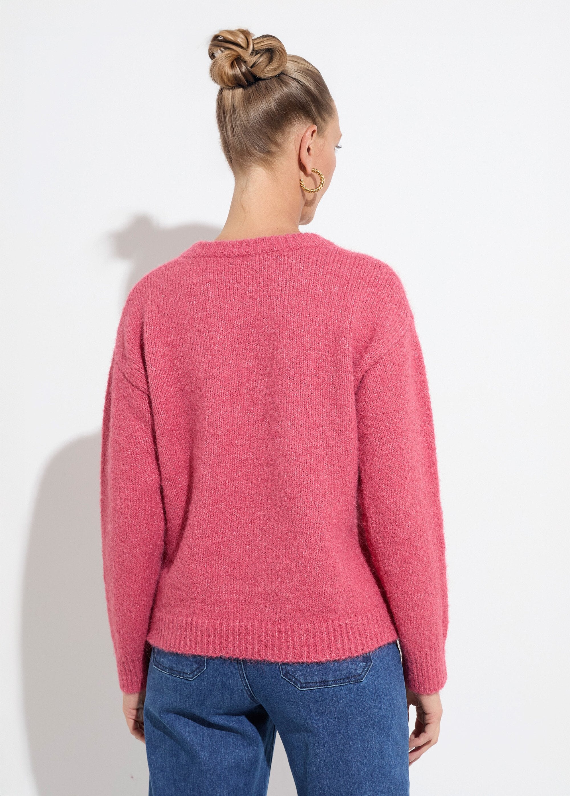 Pull_moelleux_col_rond_fleurs_brodées_Rose_DO1_slim