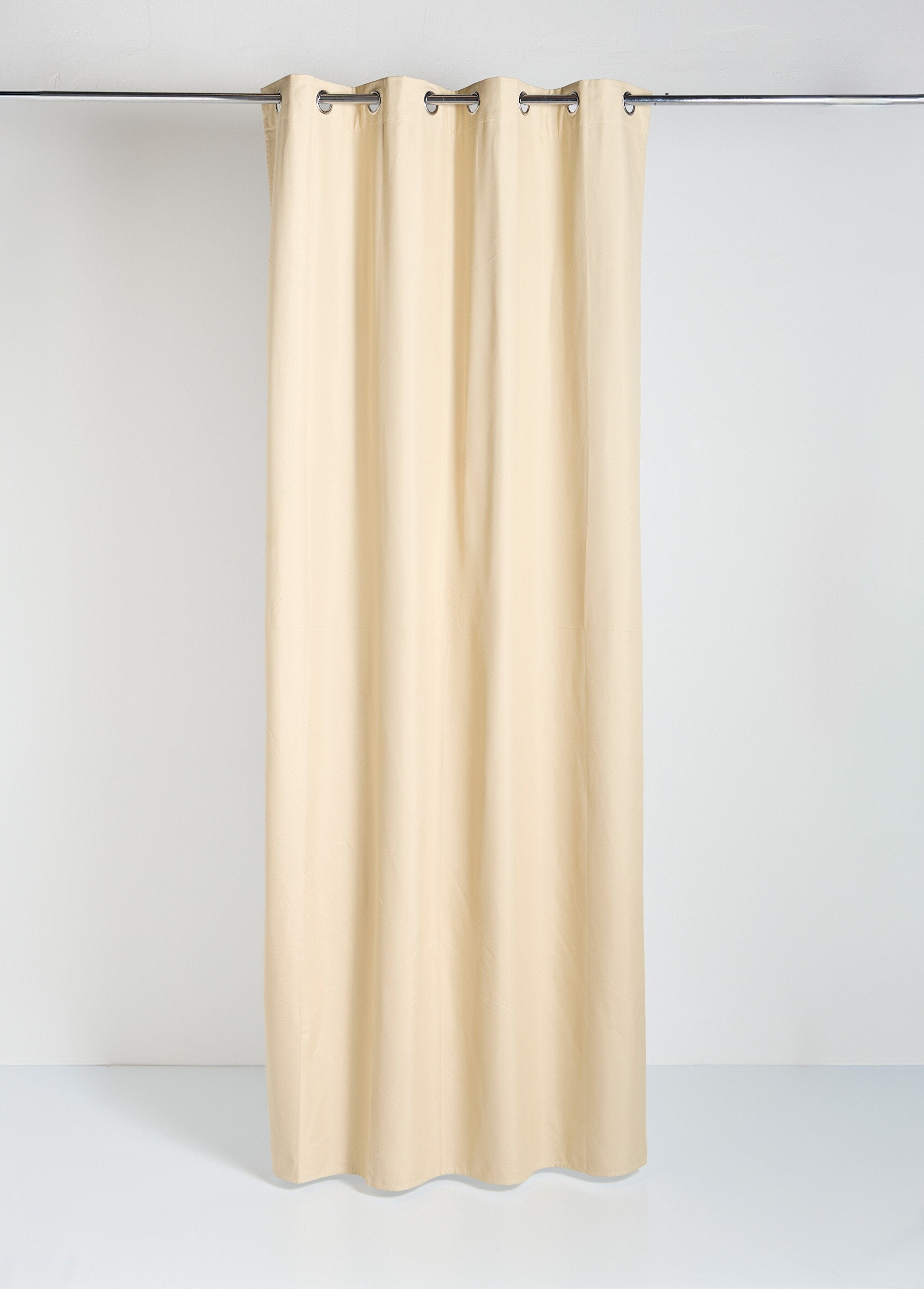 Plain_blackout_curtain,_1_panel_with_eyelets_Beige_FA1_slim
