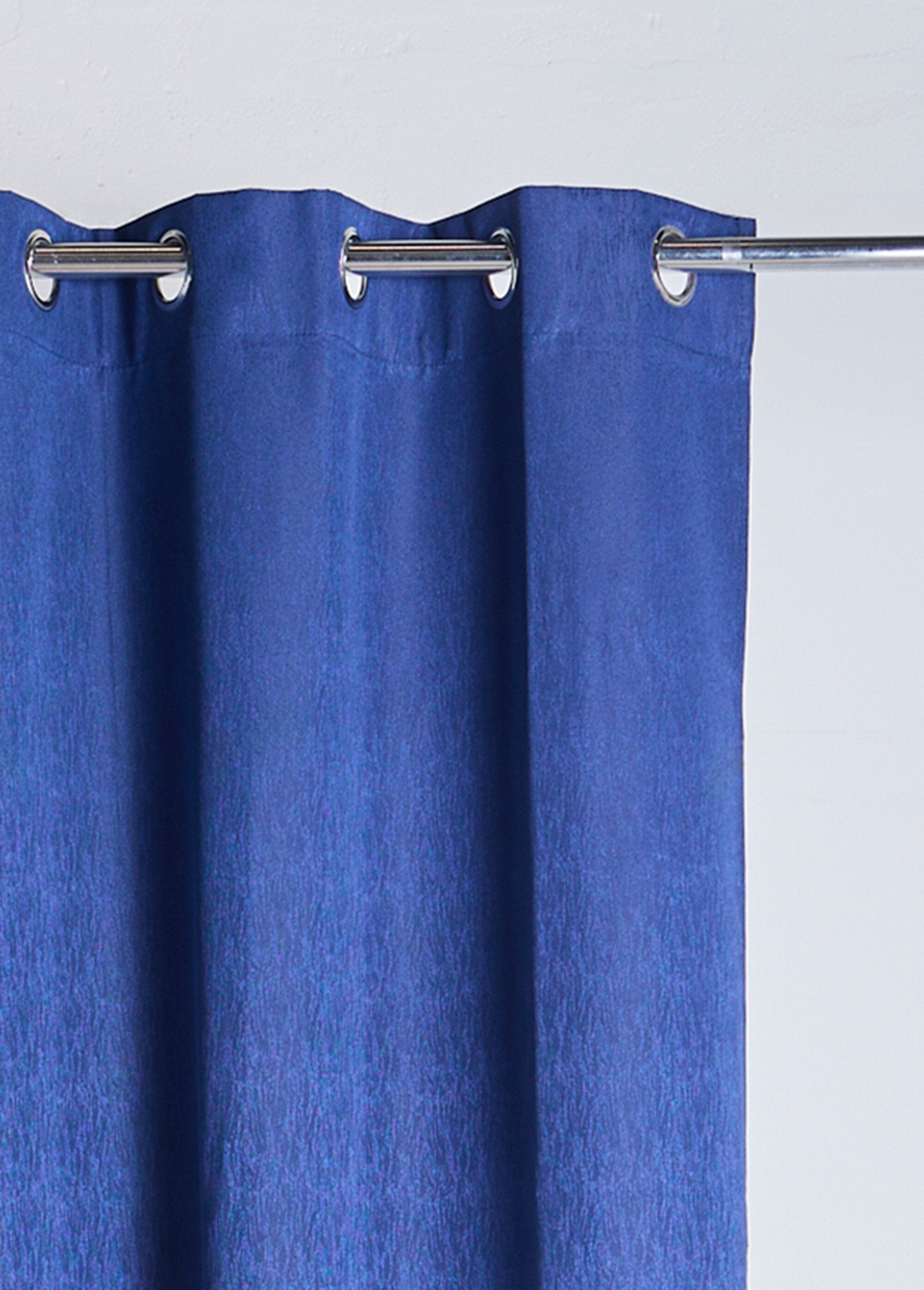 Wave-patterned_blackout_curtain_with_eyelets_Navy_blue_DE1_slim