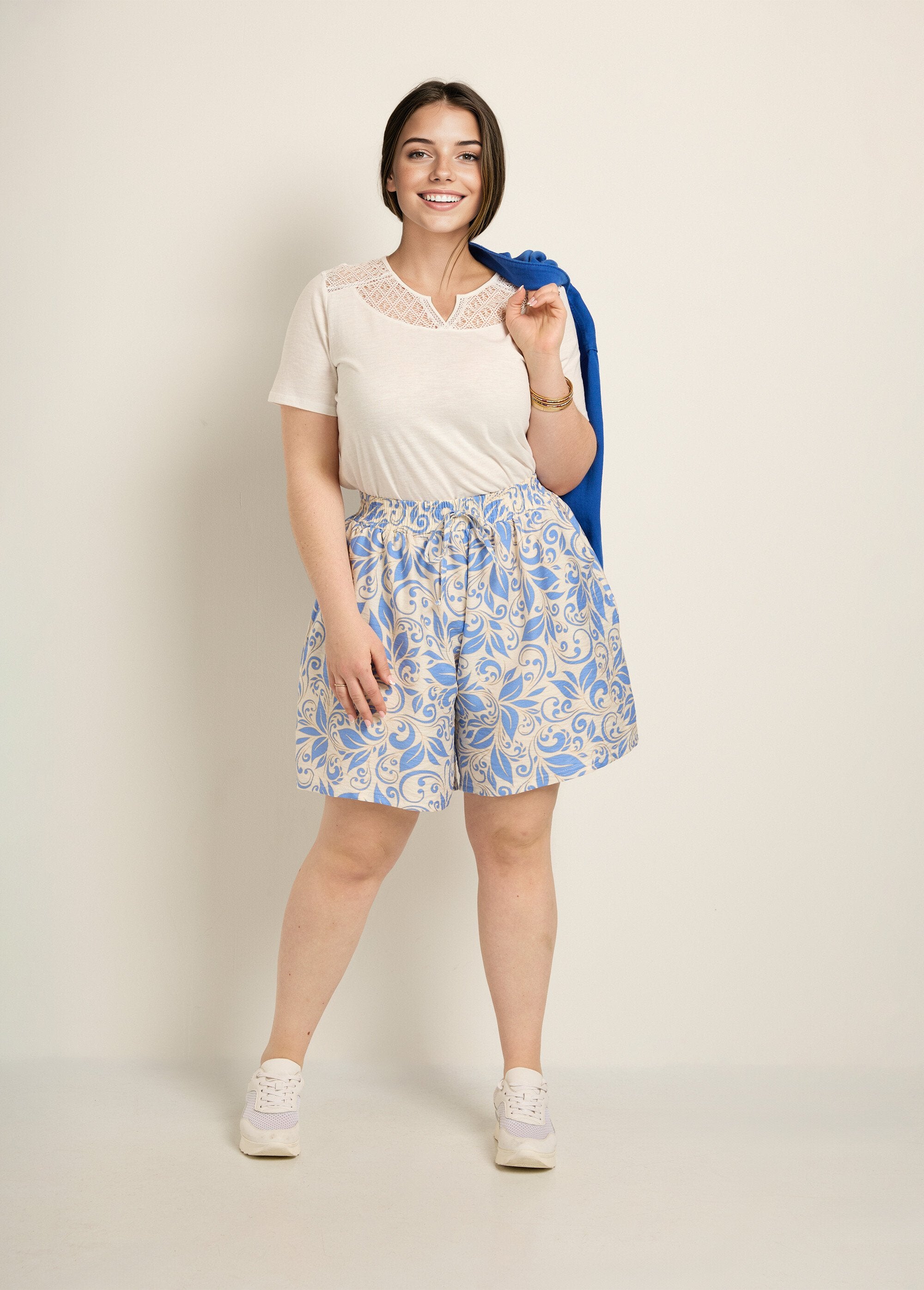 Wide_printed_shorts,_elasticated_waist_Ecru_and_blue_SF1_curvy