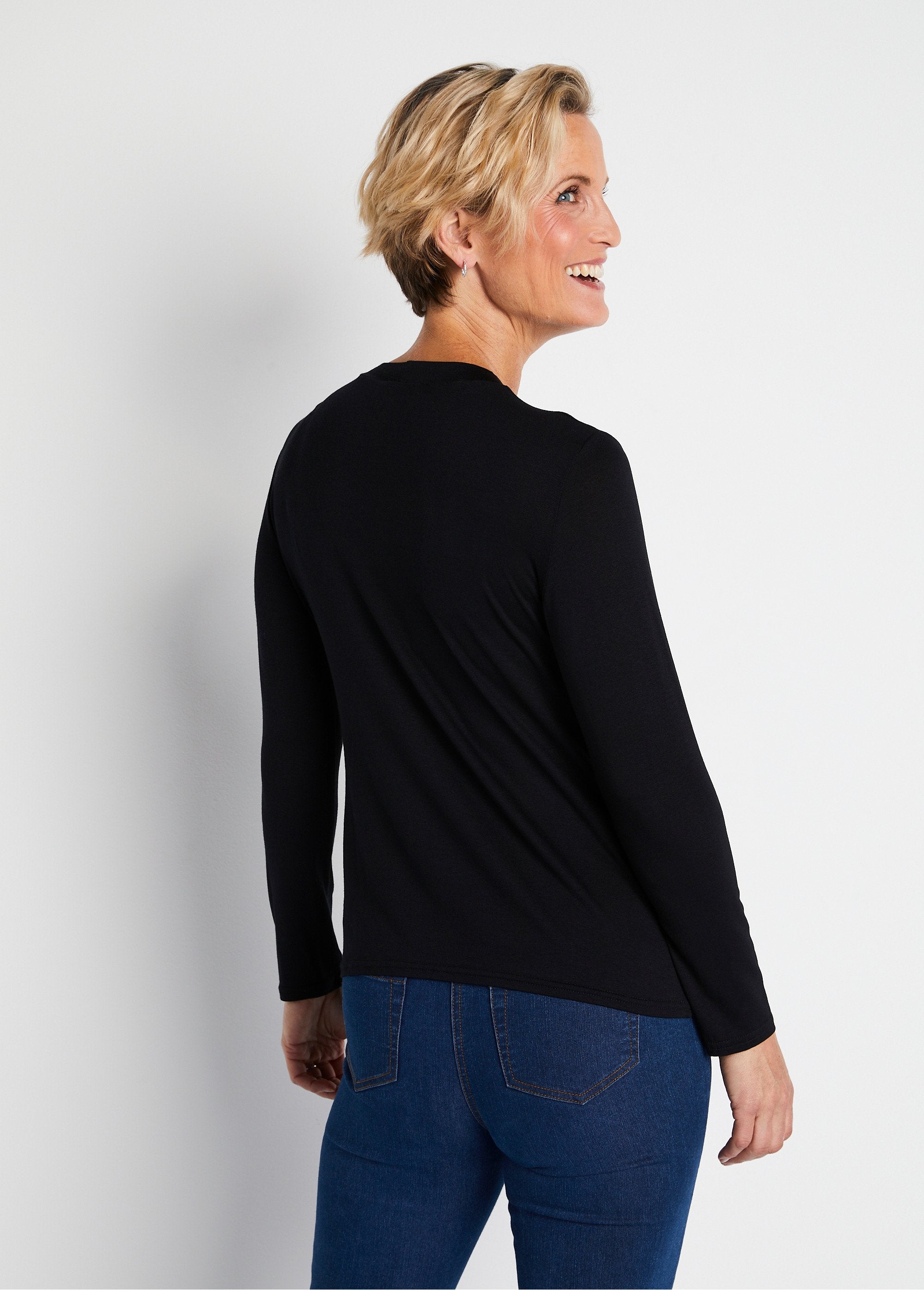 High-neck_stretch_undershirt_Plain_black_DO1_slim