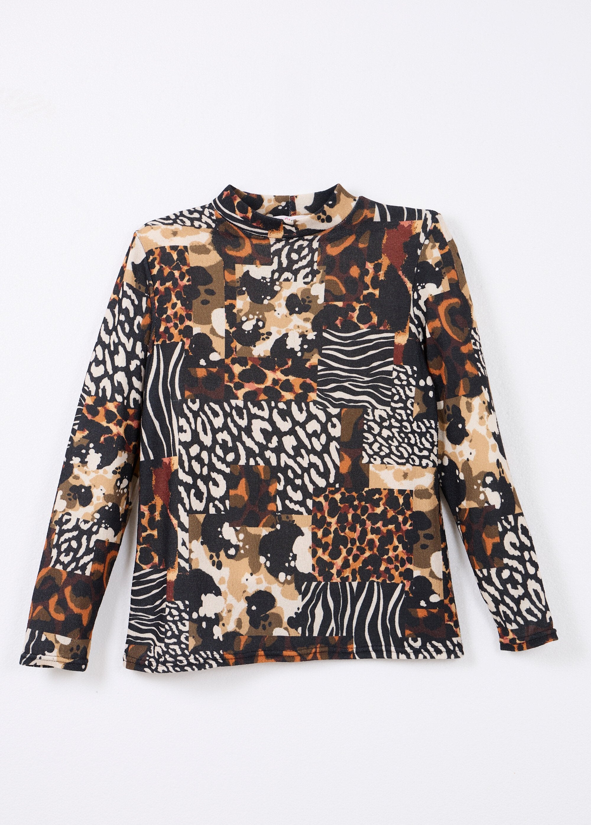 Warm_knit_animal_pattern_high_neck_T-shirt_Black_and_orange_AP1_slim