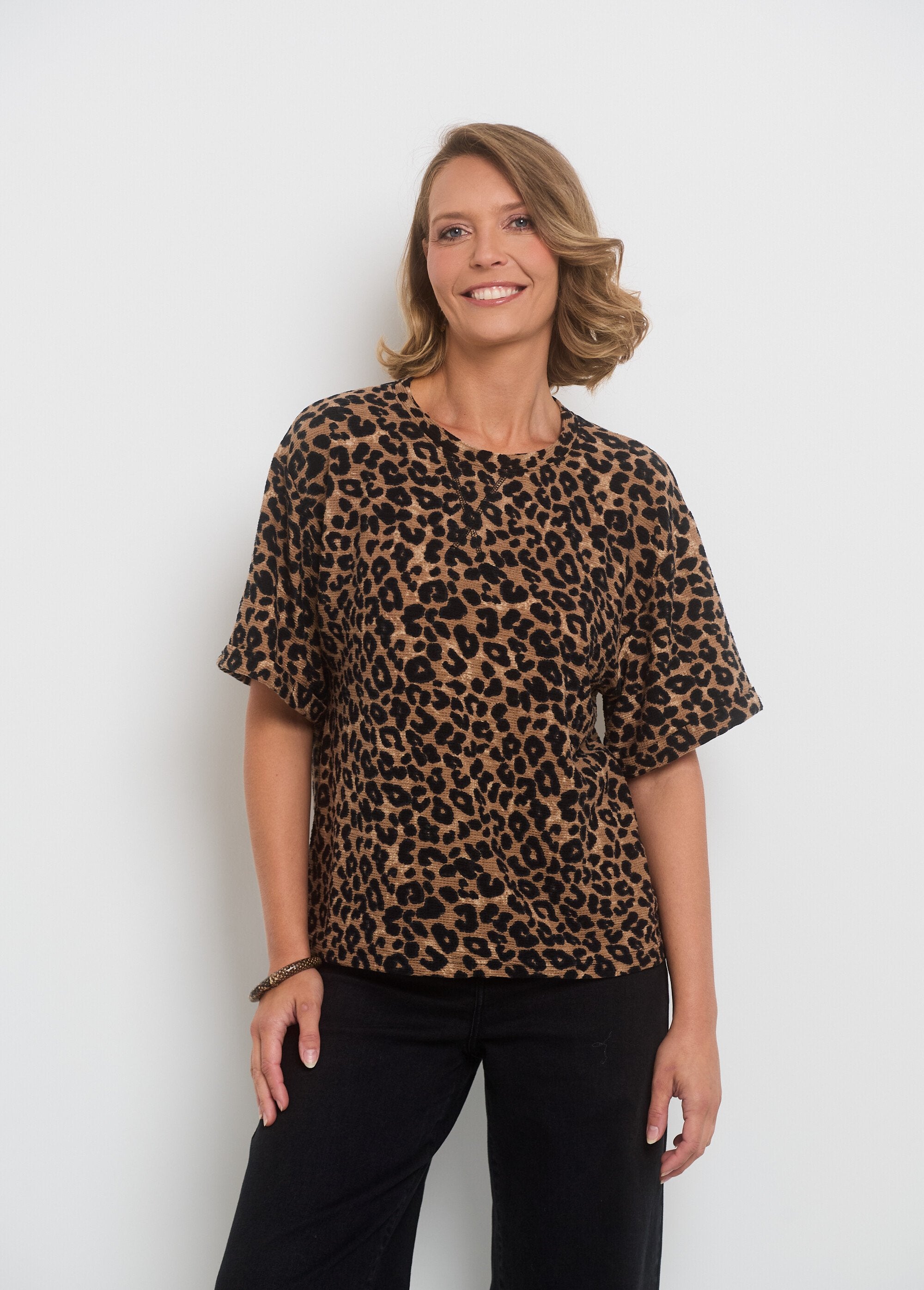 T-shirt_léopard_maille_texturée_col_rond_Leopard_FA1_slim