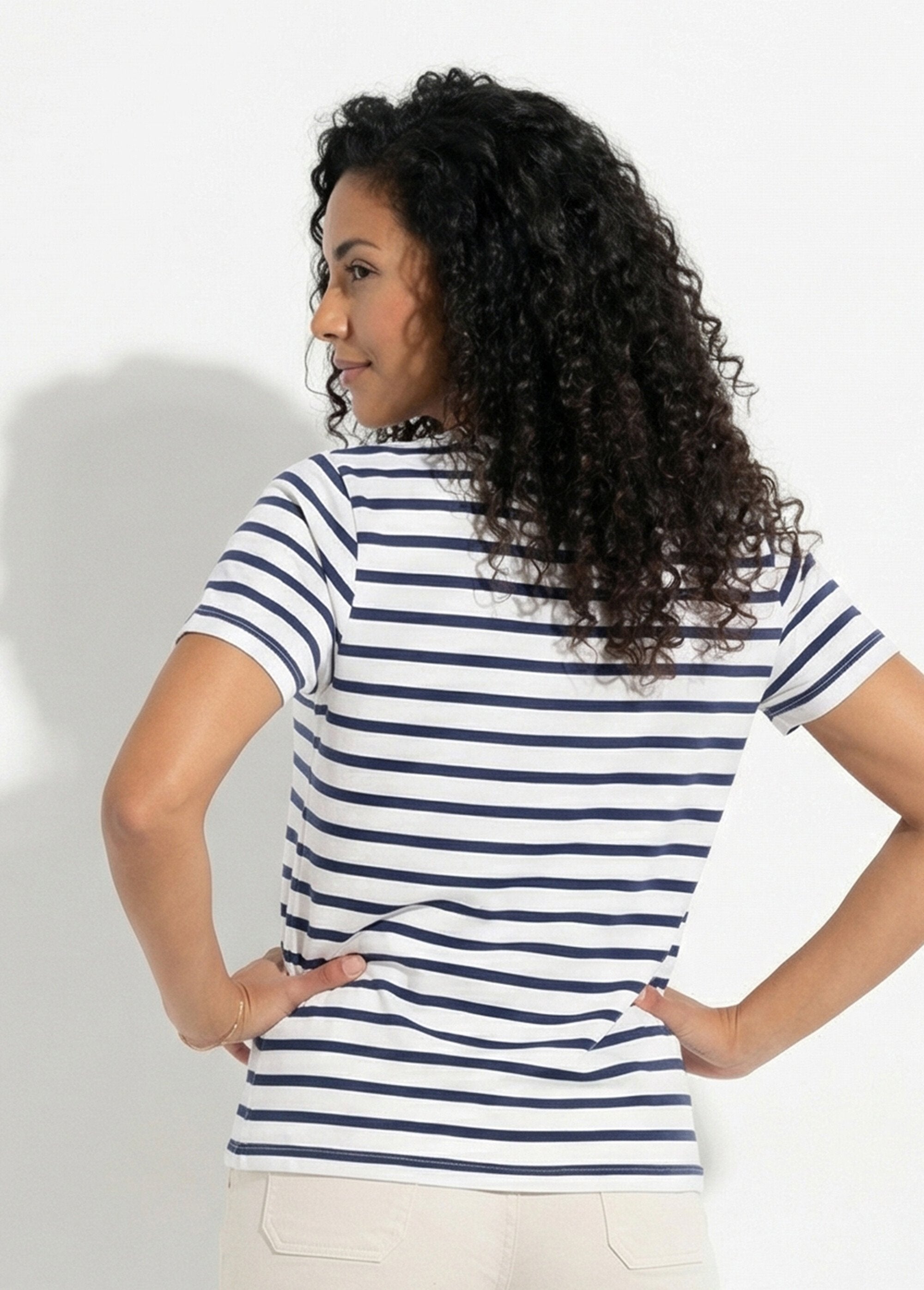 Short-sleeved_embroidered_T-shirt_White_and_navy_DO1_slim